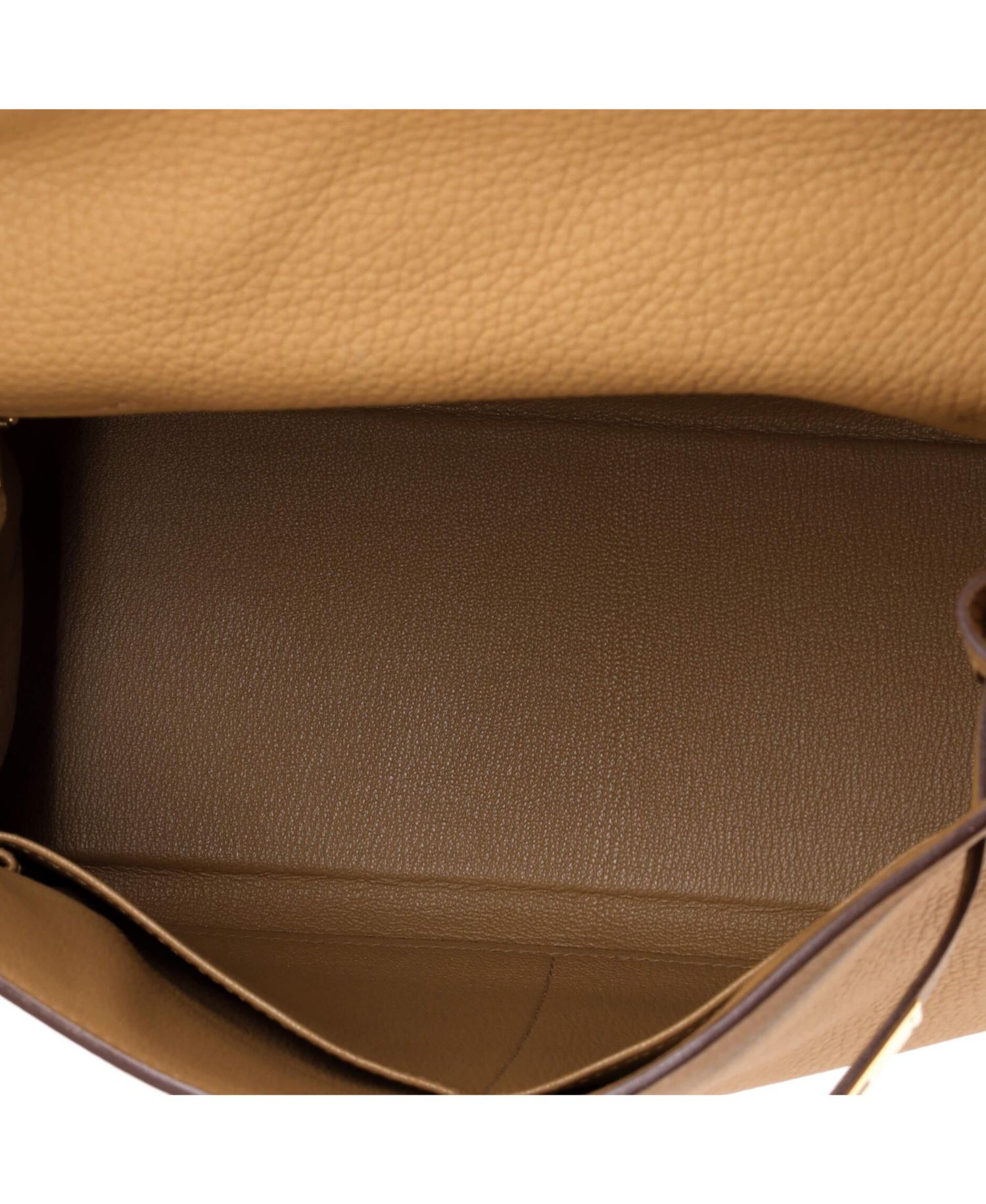 Pre-Owned Hermes Kelly 28 Handbag Brown Togo with Gold Hardware