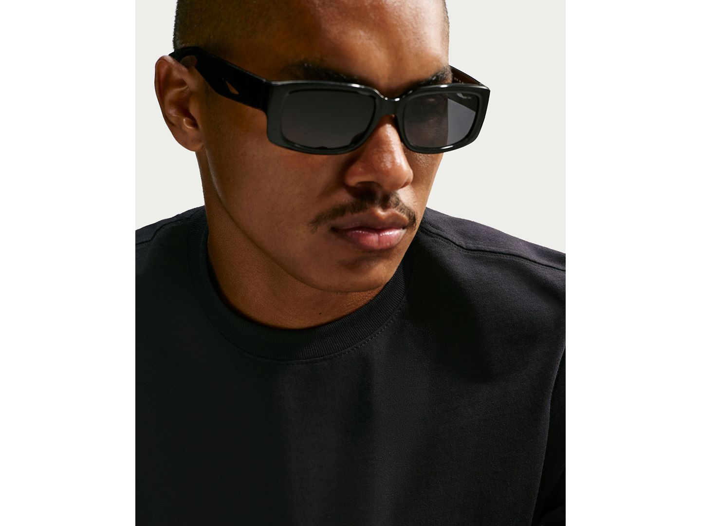 Мужская футболка Nike Graphic Crew Neck, цвет: Чёрный — фото 4