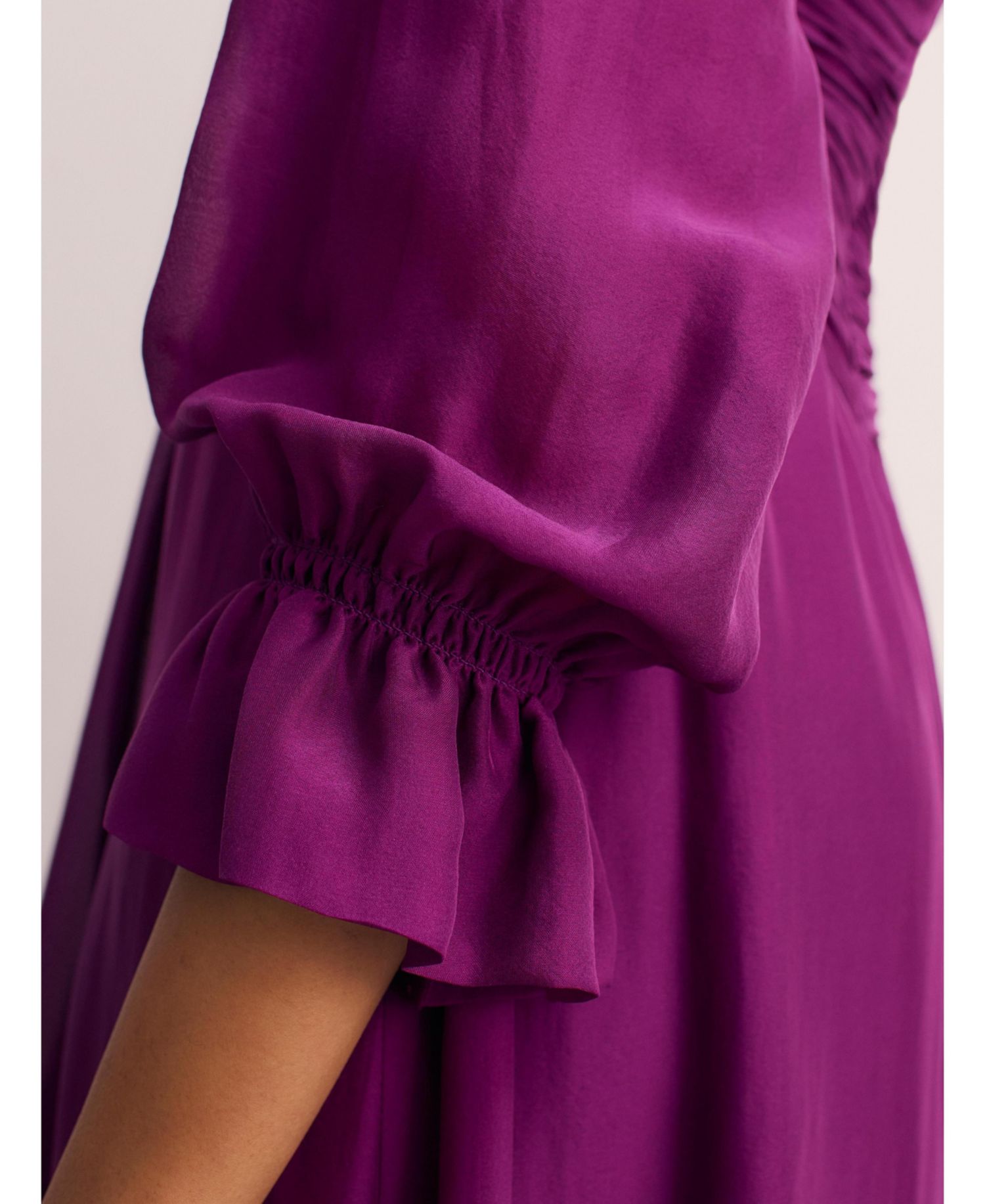 Women's Sculpted Silk Long-Sleeve V-Neck Ruched-Waist Wrap Midi Dress