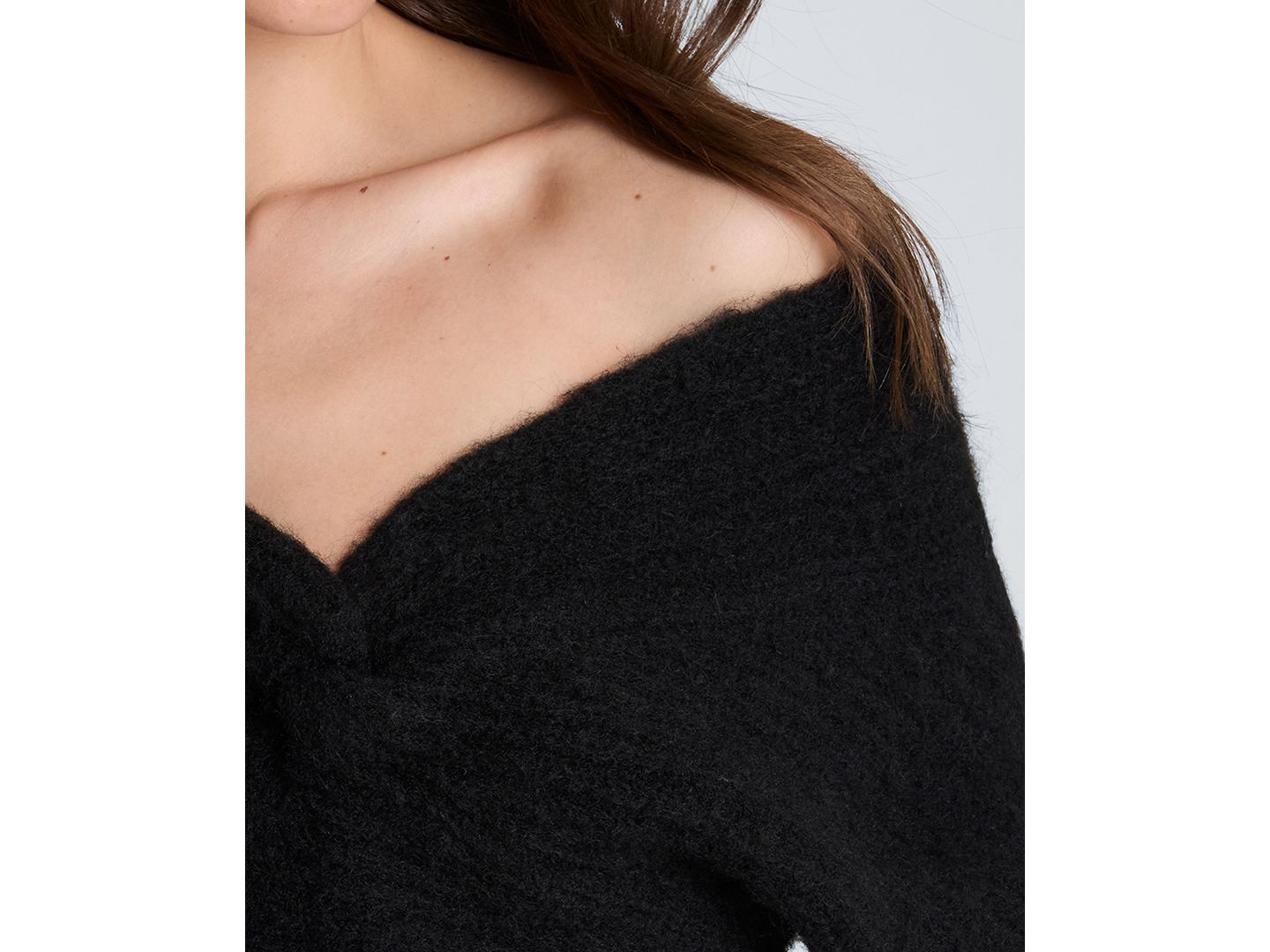 Женский свитер Kenneth Cole Asymmetric Twist Neck, цвет: Чёрный — фото 4