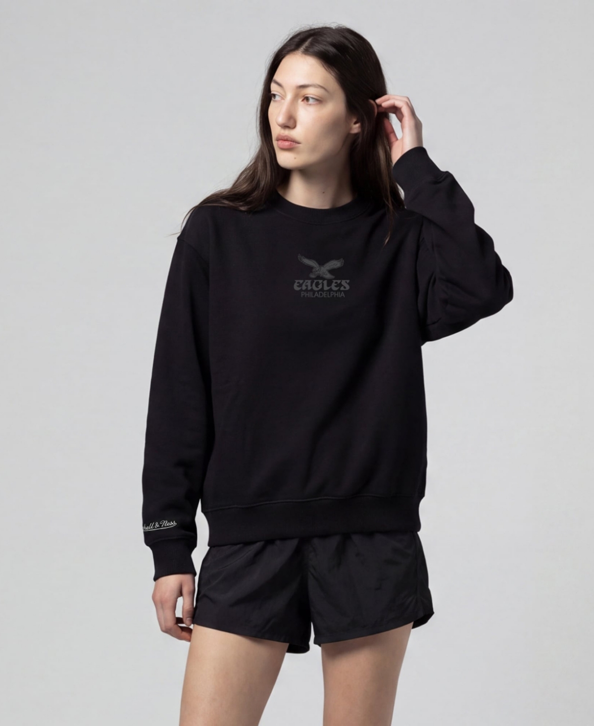 Mitchell & Ness Women's Philadelphia Eagles Core Essentials Fleece Graphic Crewneck Sweatshirt - Black
