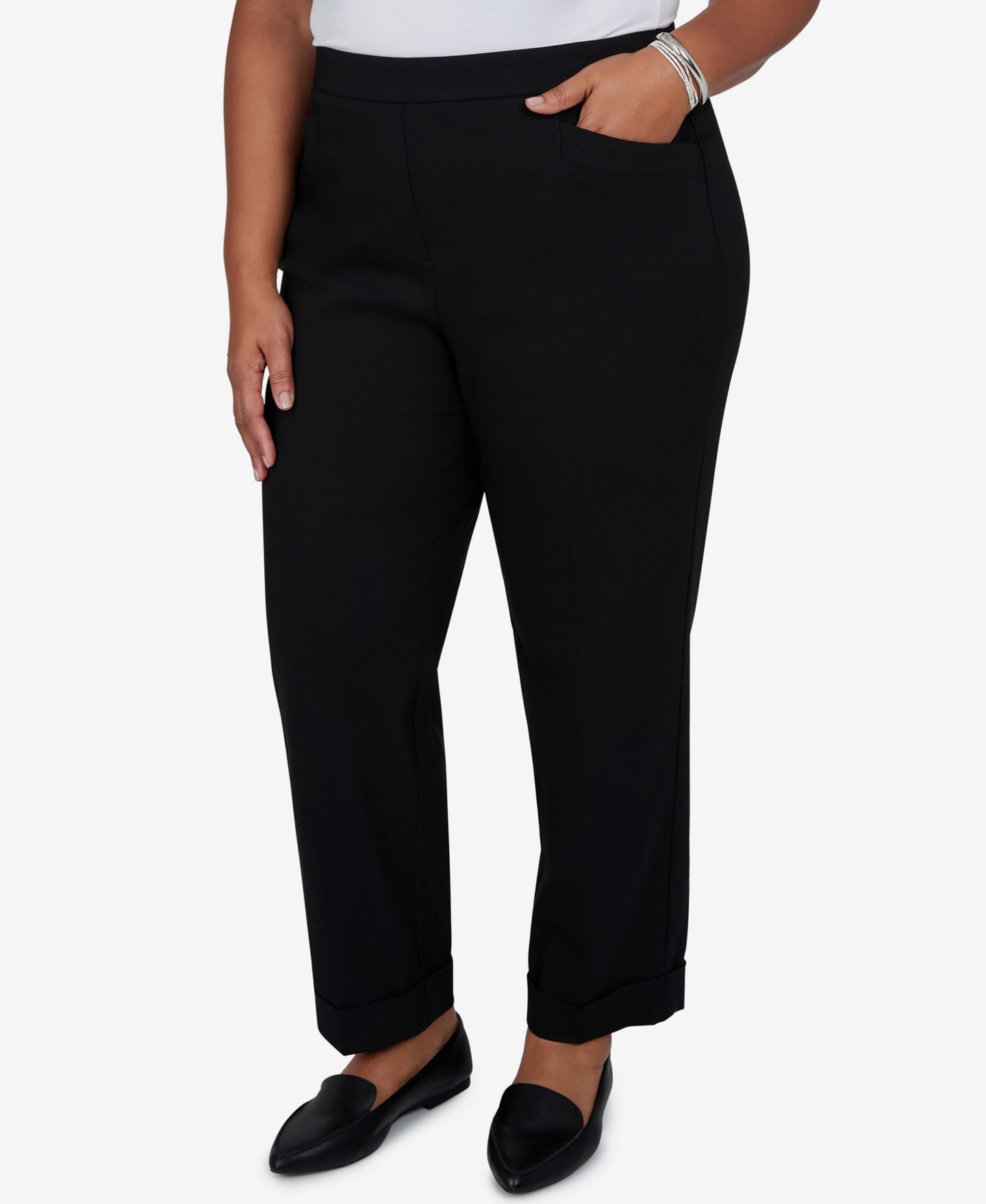 Женские брюки Alfred Dunner Plus Size Pull-On Cropped Mid-Rise, цвет: Чёрный — фото 2