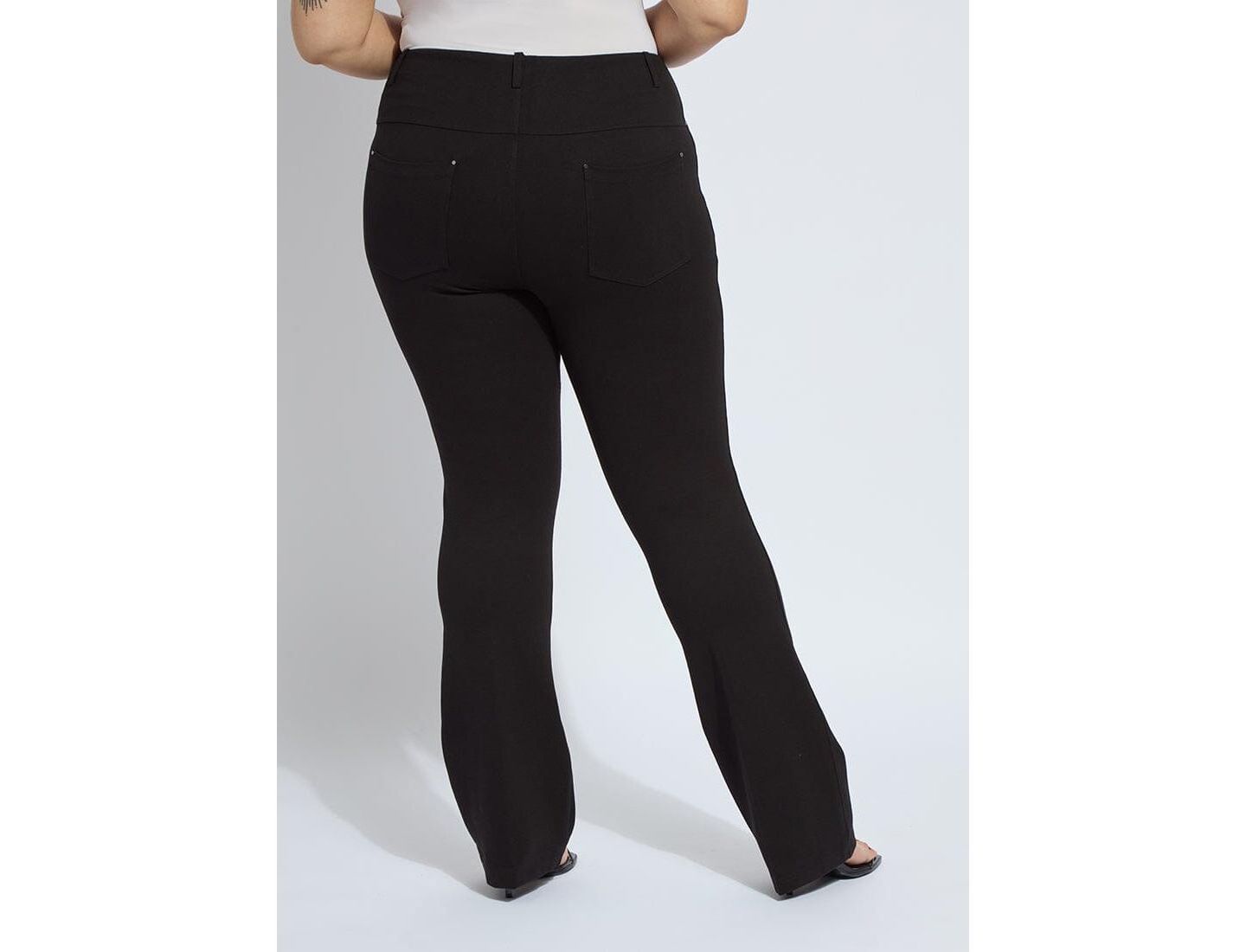 Женские брюки LYSSE Plus Size Baby Bootcut High-Waisted, цвет: Чёрный — фото 4