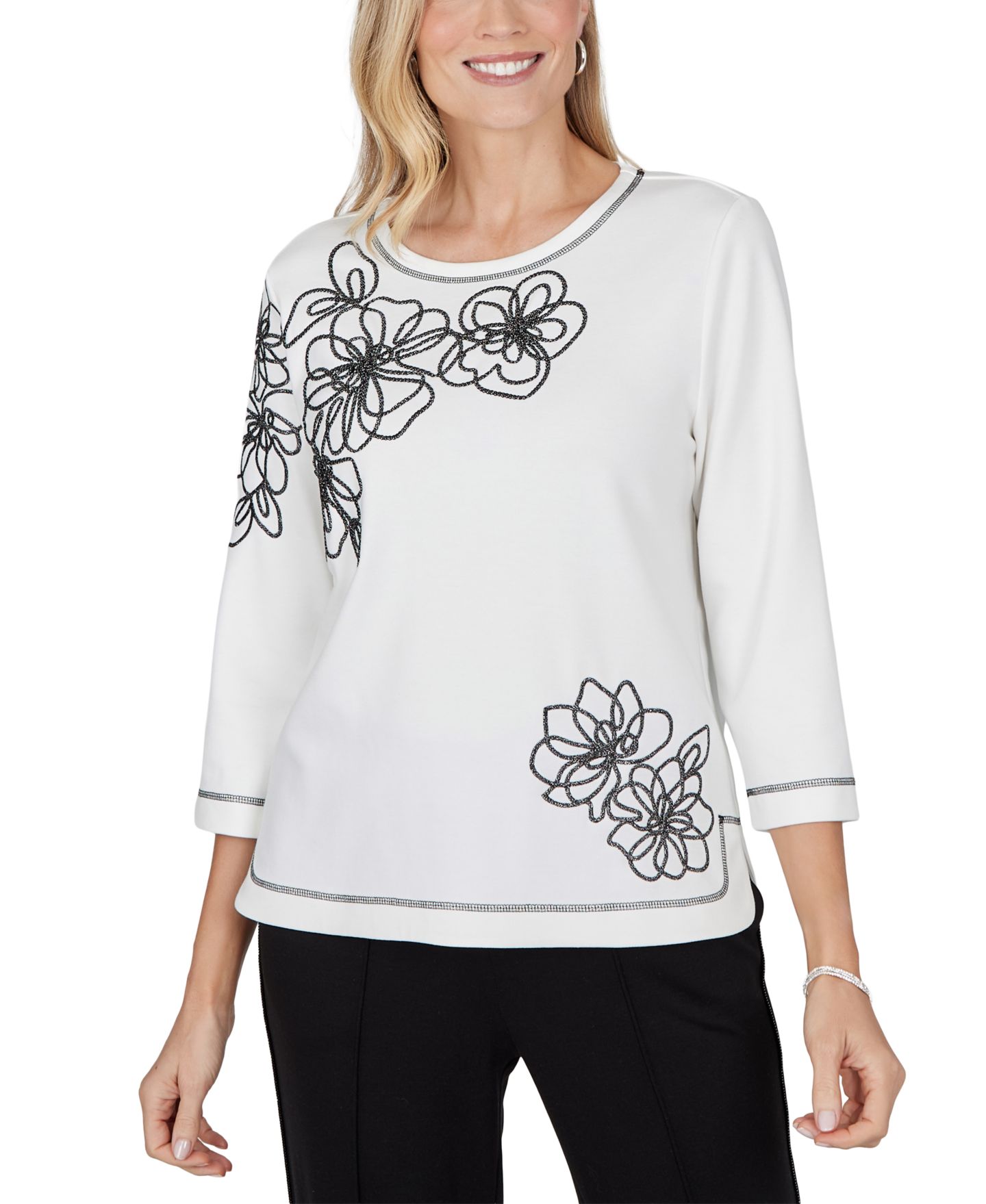 Женская блузка Alfred Dunner Petite Crewneck 3/4-Sleeve Floral, цвет: Белый / Чёрный — фото 1