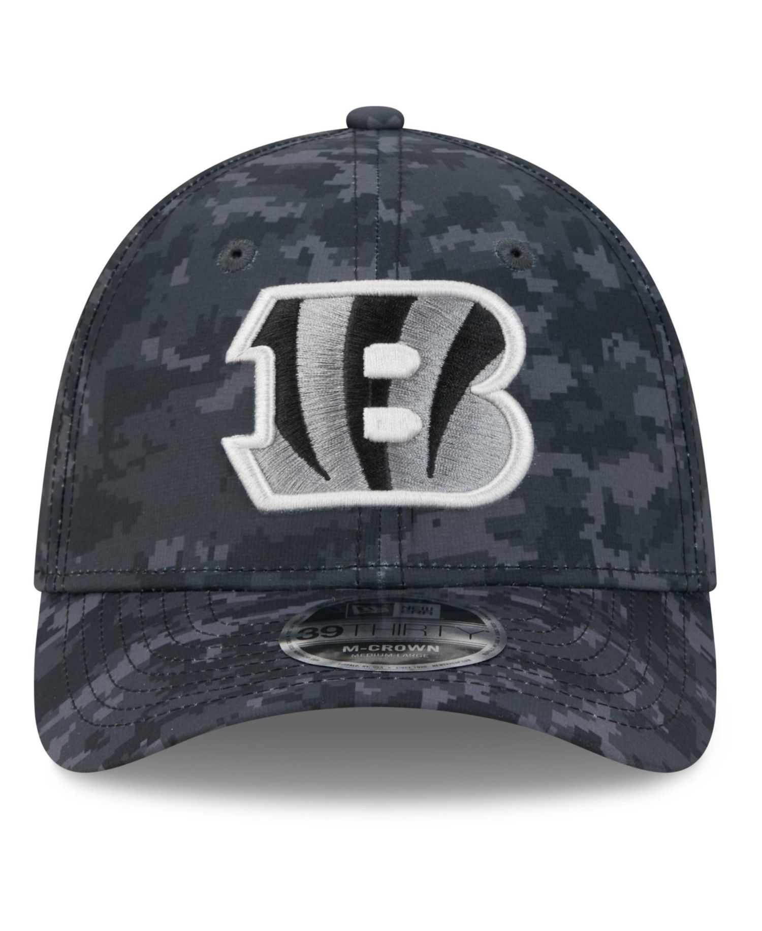 Men's Black Cincinnati Bengals 2026 Salute to Service 39THIRTY Flex Hat