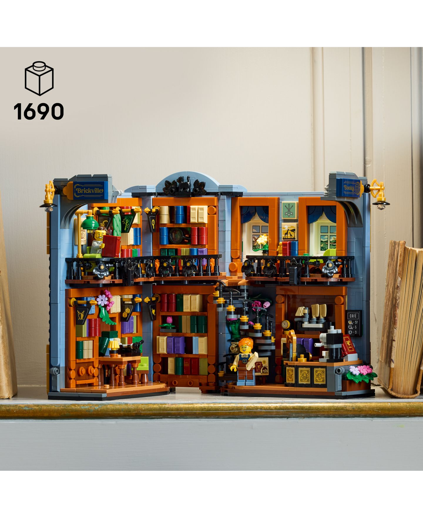 LEGO® Конструктор LEGO Bookstore: Book Nook 11379, 1690 деталей, от 18 лет — фото 2
