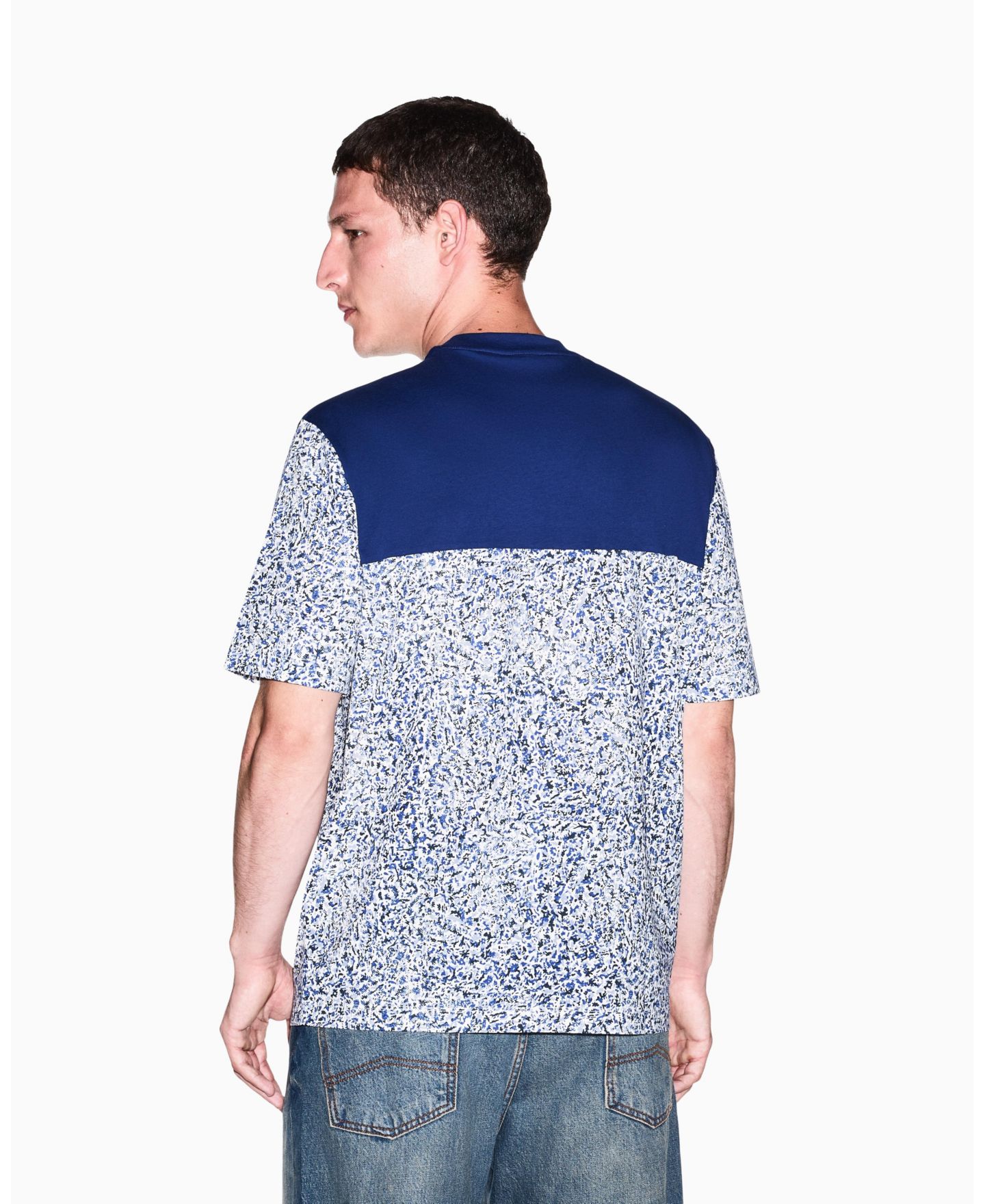 Мужская футболка A|X Armani Exchange Colorblock-Print Crewneck, цвет: Синий — фото 5