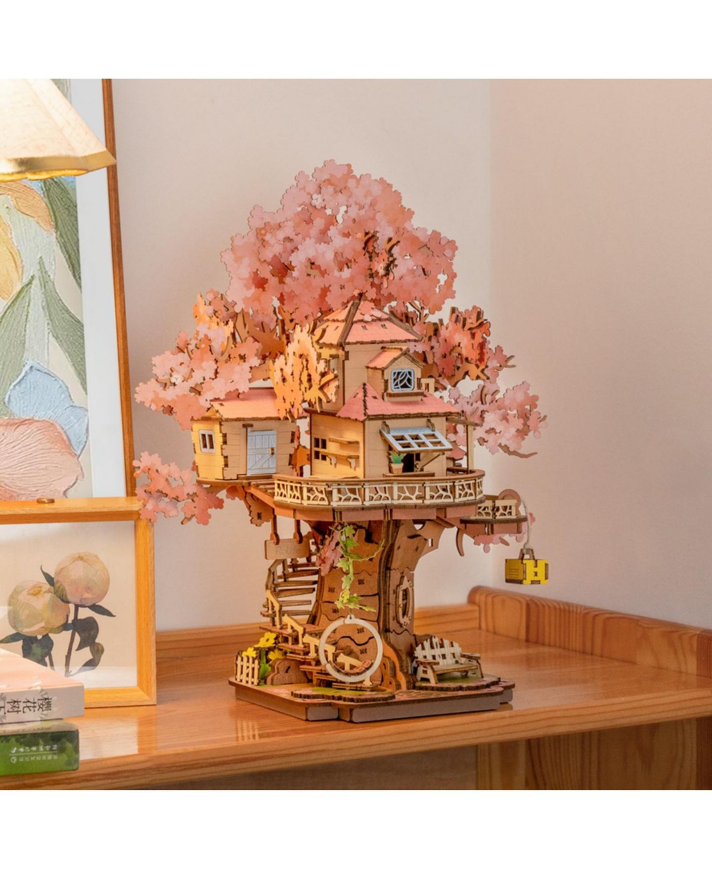 Детский конструктор Robotime Sakura Treehouse Cherry Blossom 535-Piece Wooden Building Set, Ages 14+ — фото 3