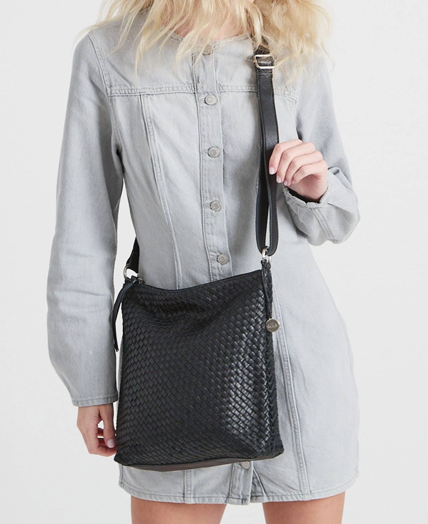 Женская сумка The Sak Lucia Leather Crossbody Handbag, цвет: Чёрный — фото 6