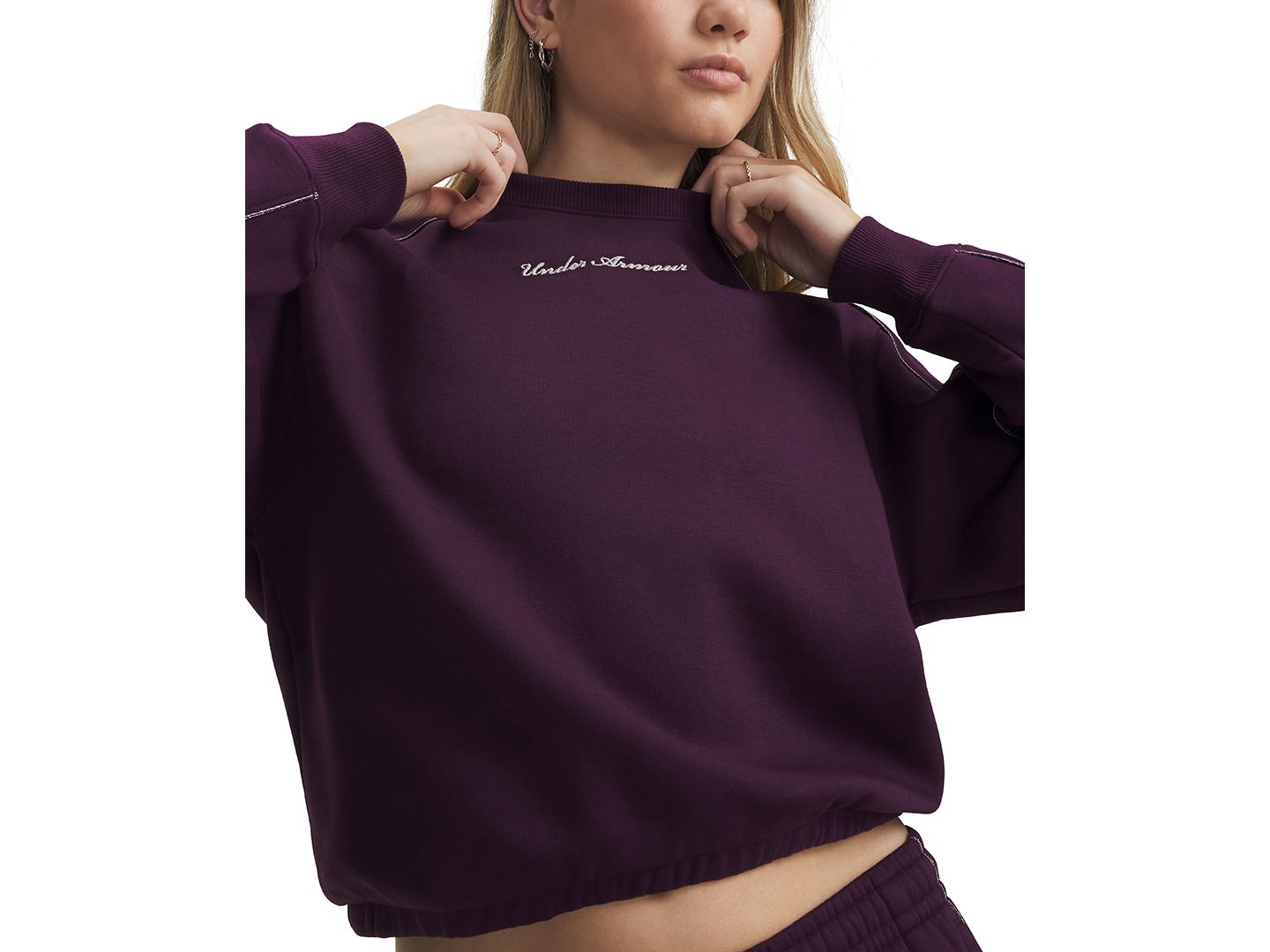 Женская толстовка Under Armour Rival Shimmer Cropped Long-Sleeve Crewneck, цвет: Фиолетовый / Серебристый — фото 3