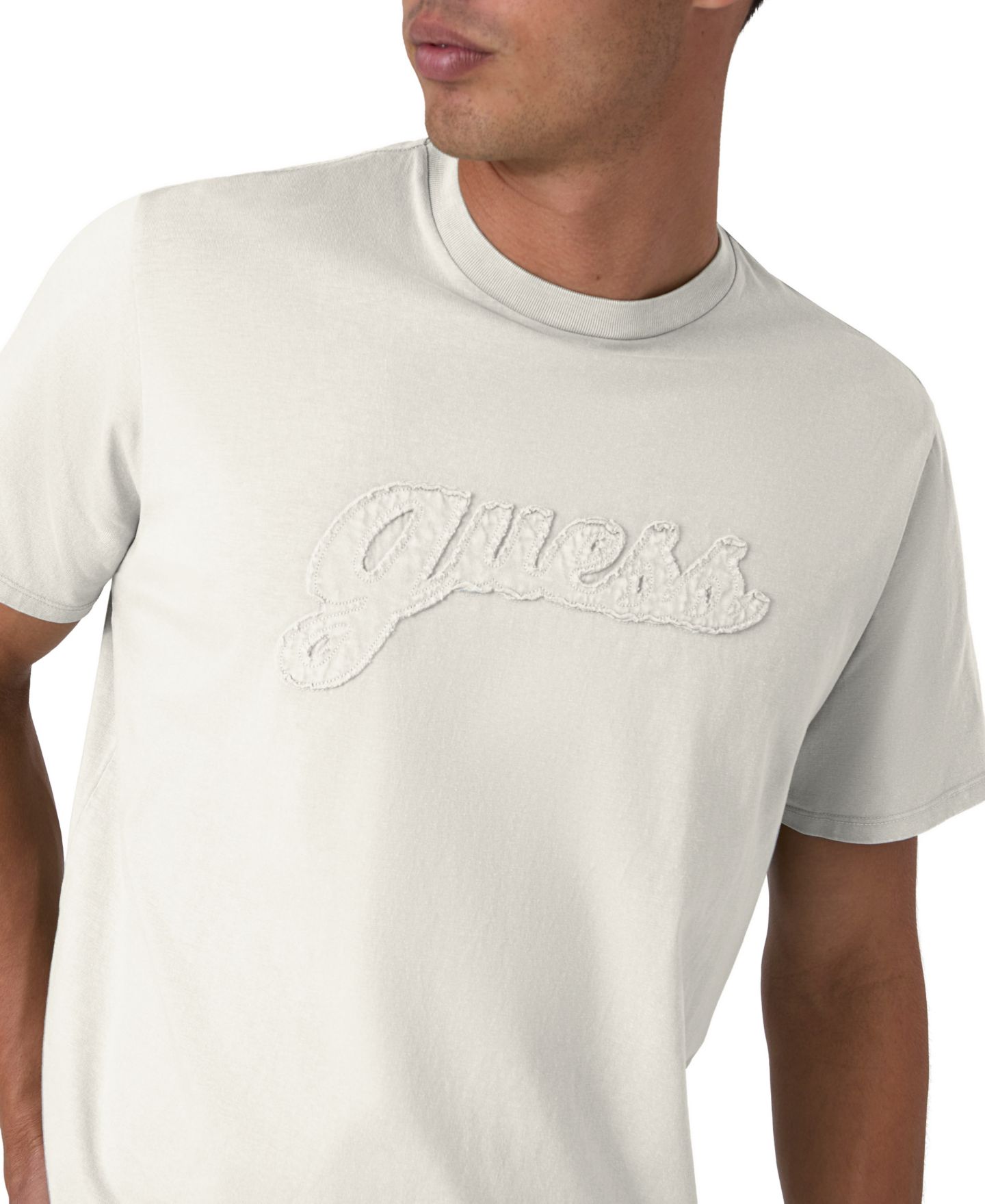 Мужская футболка GUESS Applique Logo Regular-Fit, цвет: Соляной белый — фото 3