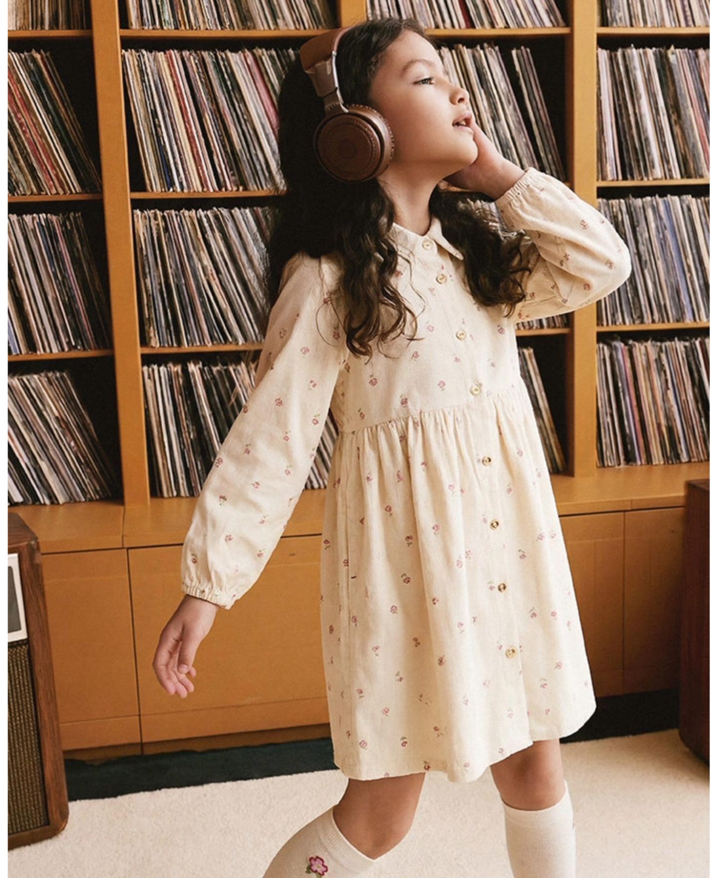 Платье Deux par Deux Corduroy Shirt Dress для девочек, цвет: Бежевый с принтом — фото 3