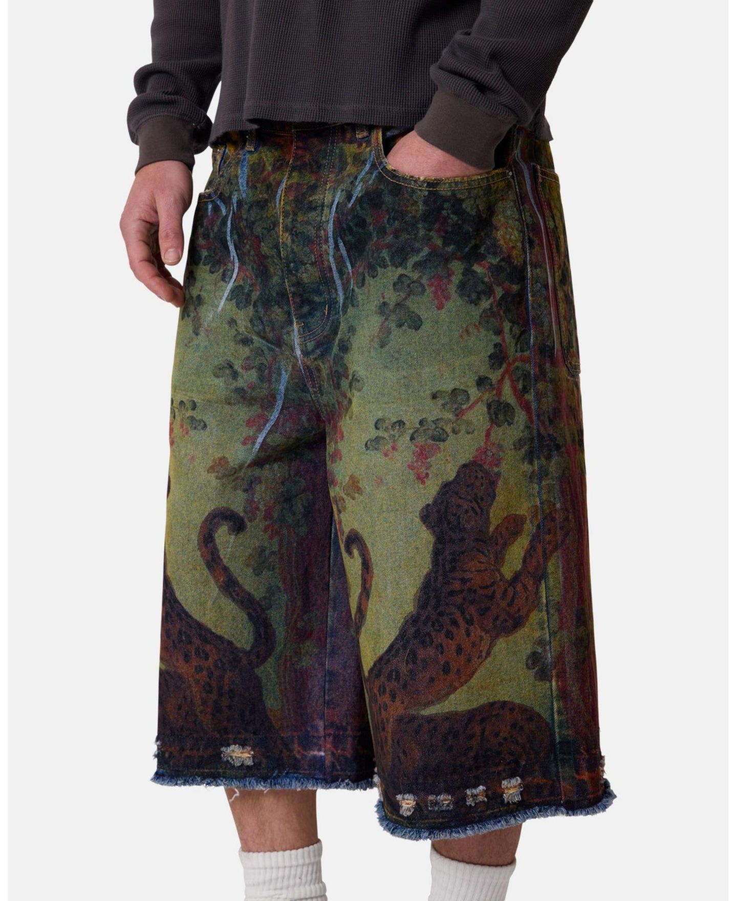 Мужские шорты mnml Ultra-Baggy Leopard-Print Denim, 14" Inseam, цвет: Зелёный — фото 5