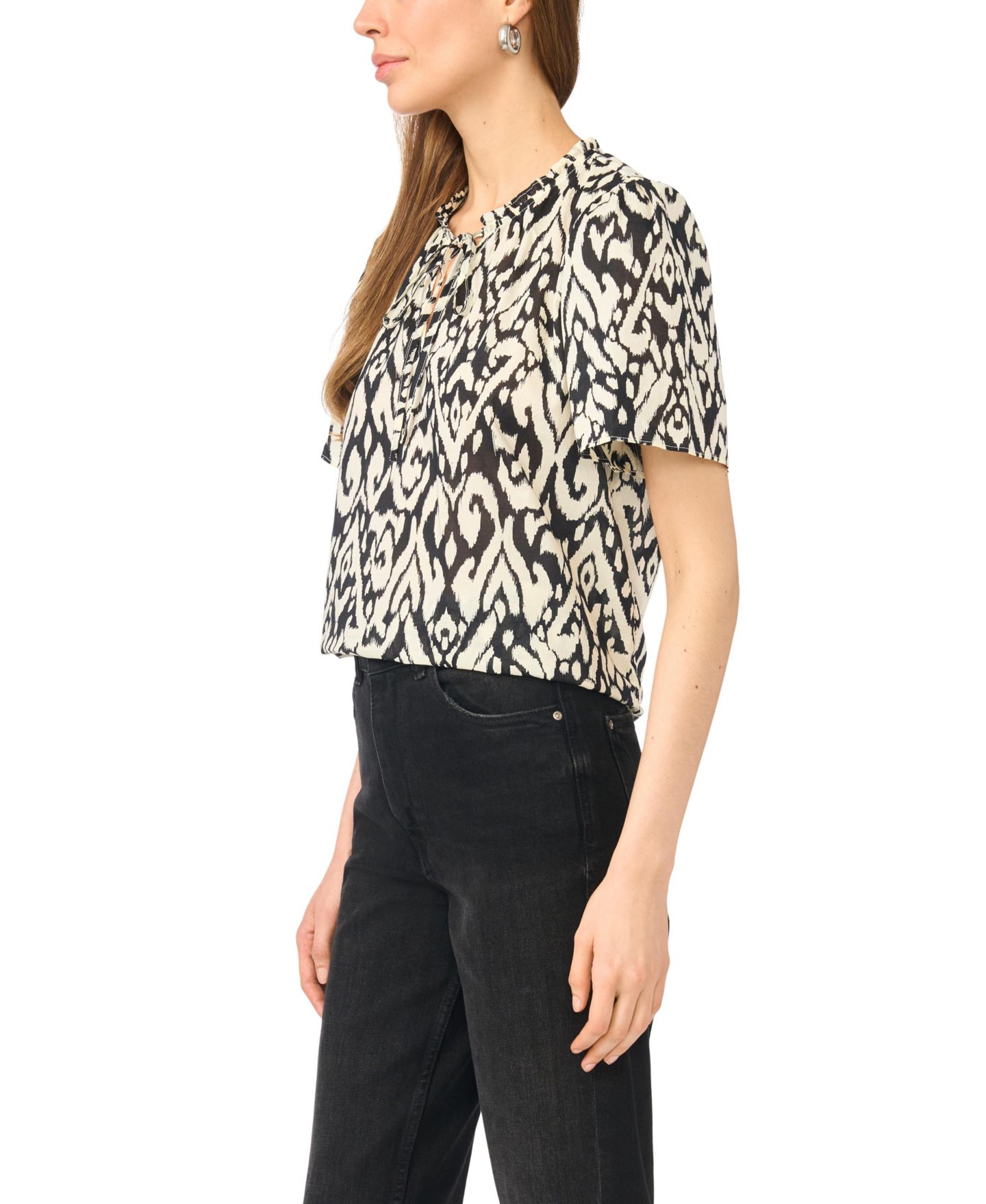 Женская блузка Vince Camuto V-Neck Flutter-Sleeve, цвет: Насыщенный чёрный — фото 3