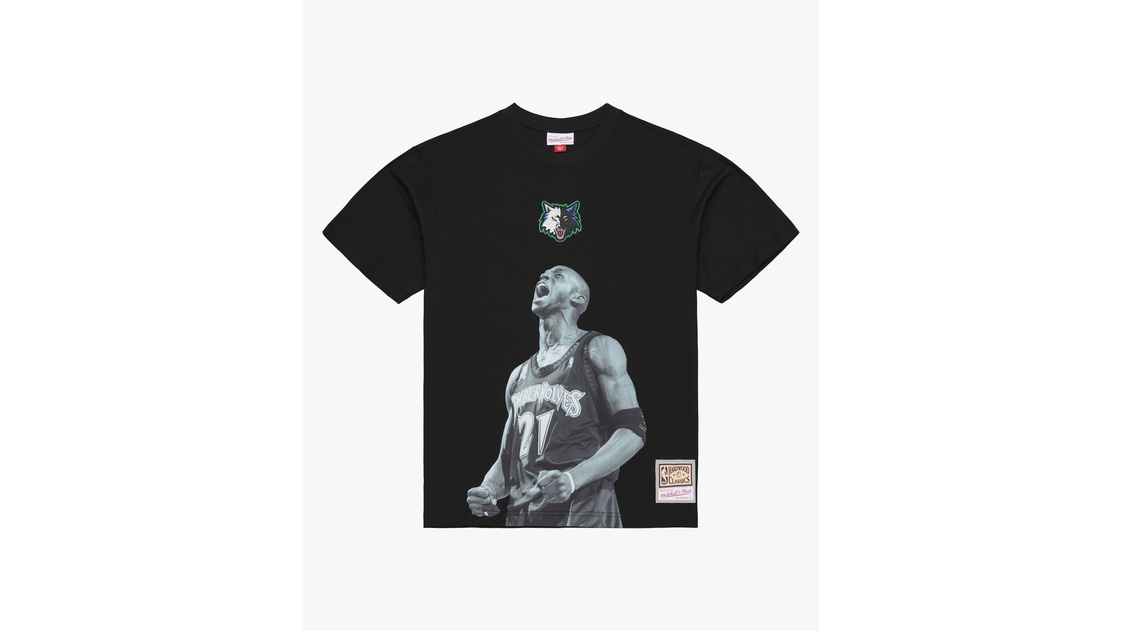 Mitchell & Ness Men's Kevin Garnett Black Minnesota Timberwolves Hardwood Classics Player T-Shirt