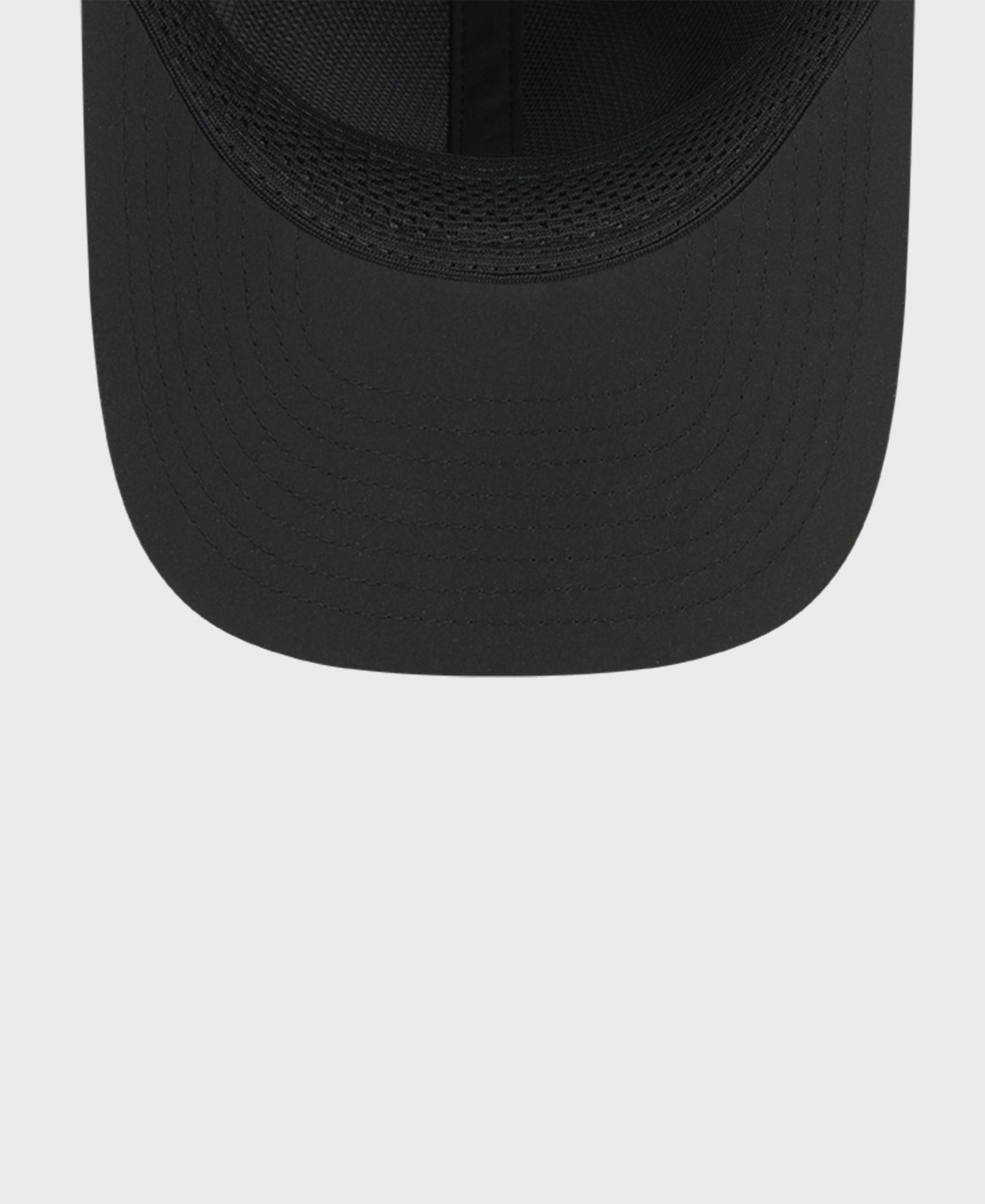 Мужская кепка New Era Black Pittsburgh Steelers 2026 Sideline Throwback 39THIRTY M-Crown Flex Hat — фото 7