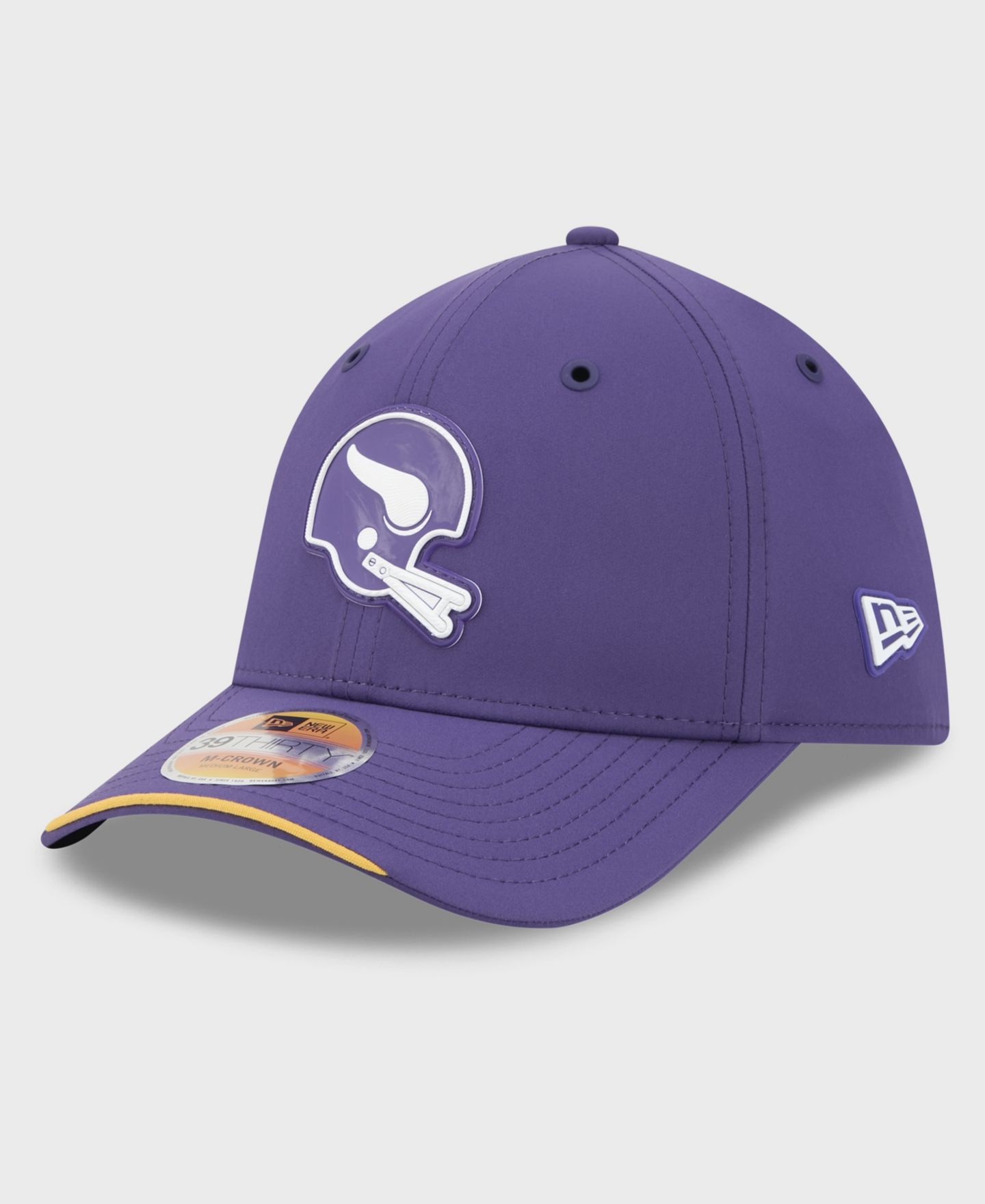 Мужская кепка New Era Purple Minnesota Vikings 2026 Sideline Throwback 39THIRTY M-Crown Flex Hat — фото 1