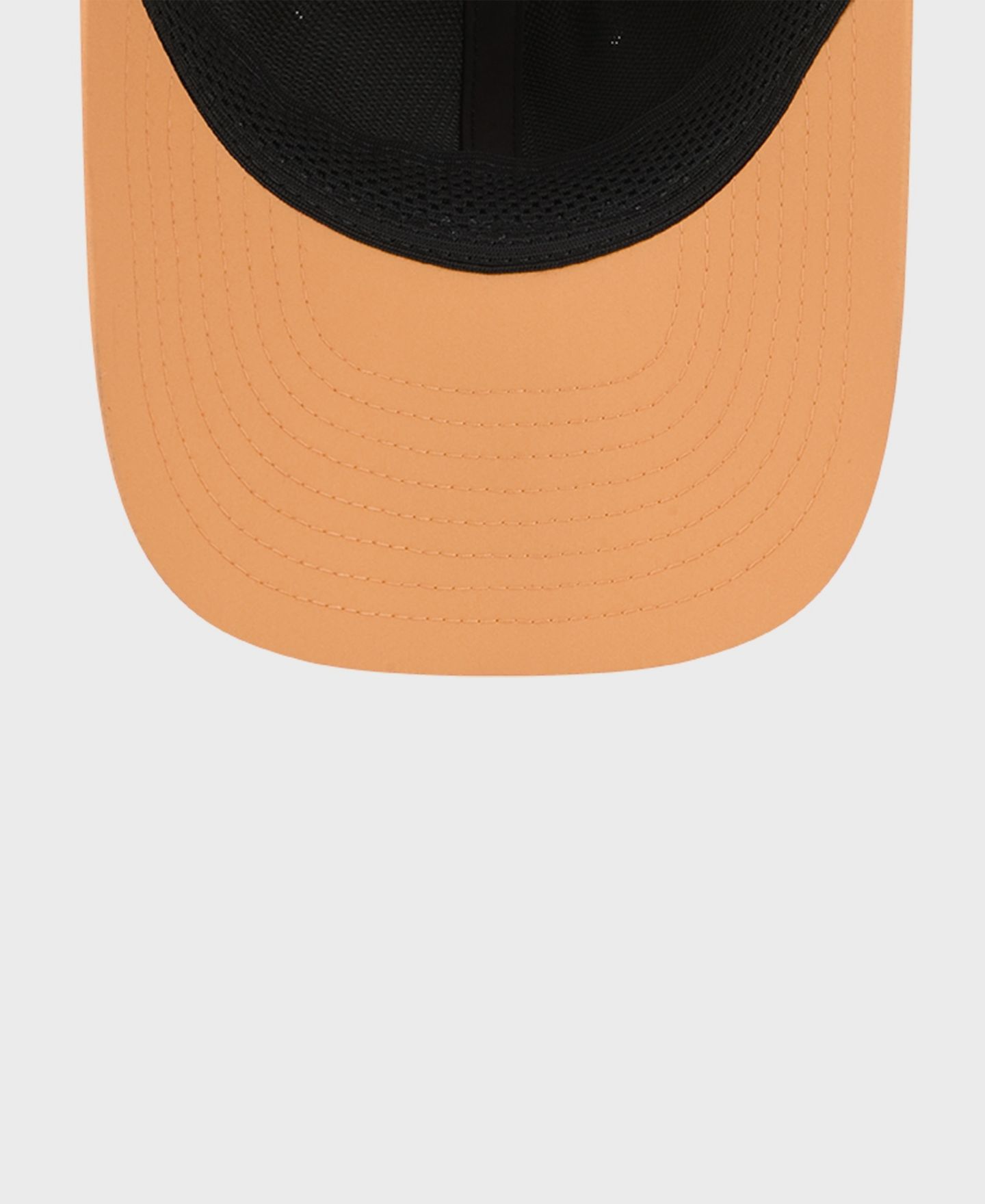 Мужская кепка New Era Orange Tampa Bay Buccaneers 2026 Sideline Throwback 39THIRTY M-Crown Flex Hat — фото 7