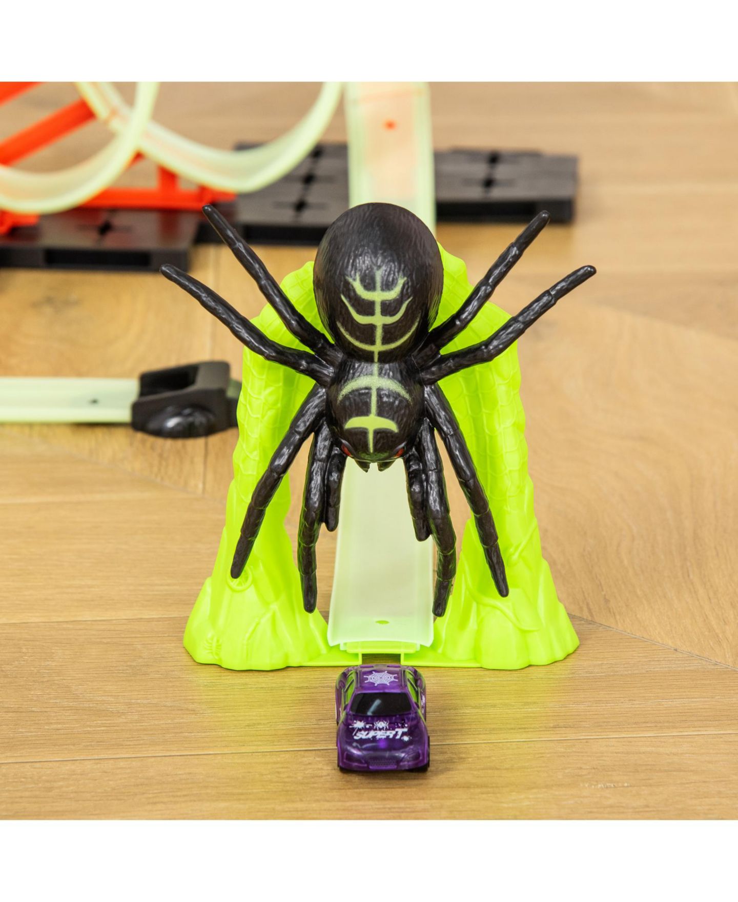 Детские игрушки Glintex Glow-in-the-Dark Pull-Back Car Spider Model Race Track Set, цвет: Зелёный — фото 7