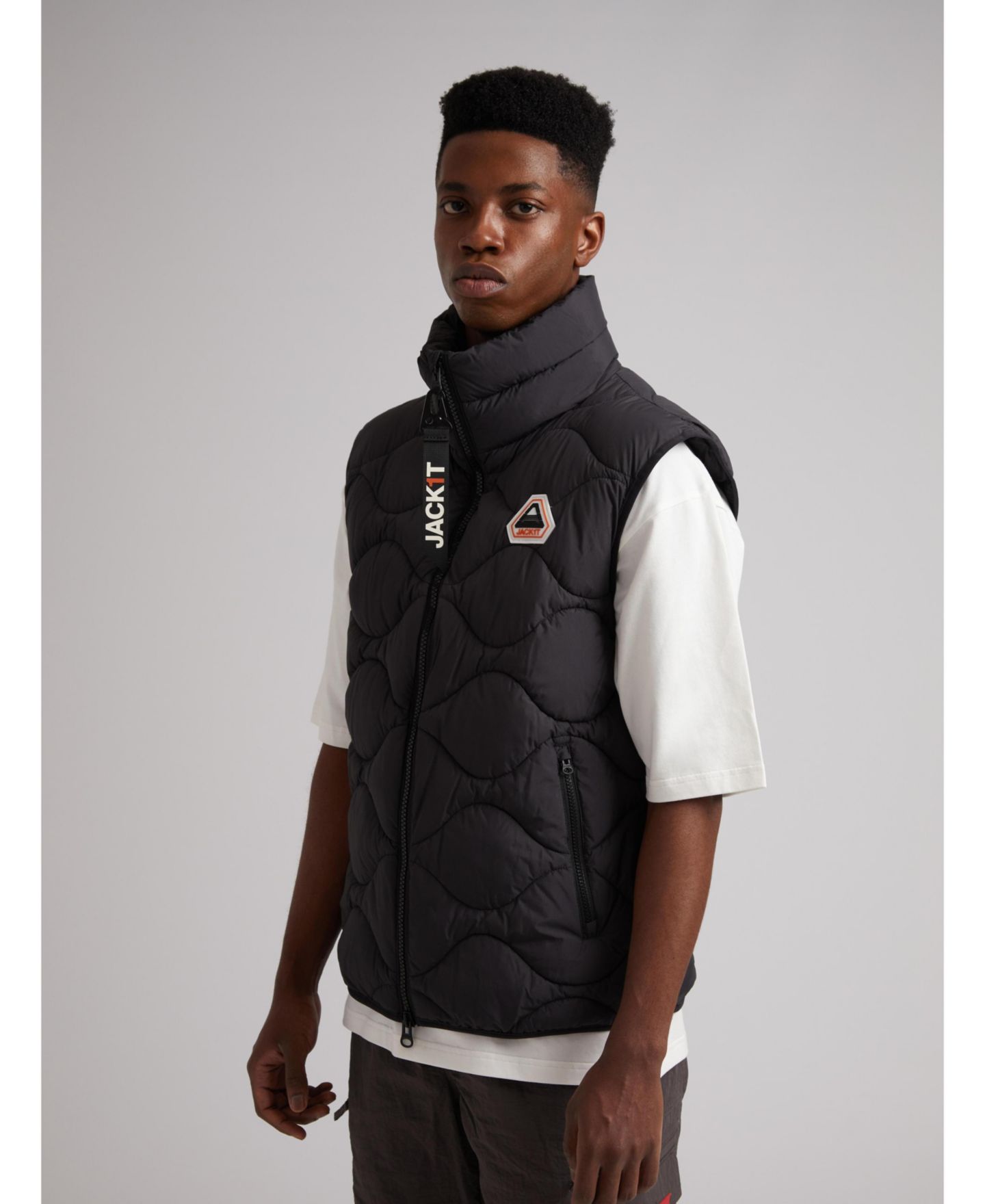Мужской жилет JACK1T ORB1T High Neck Sleeveless Puffer, цвет: Чёрный — фото 7