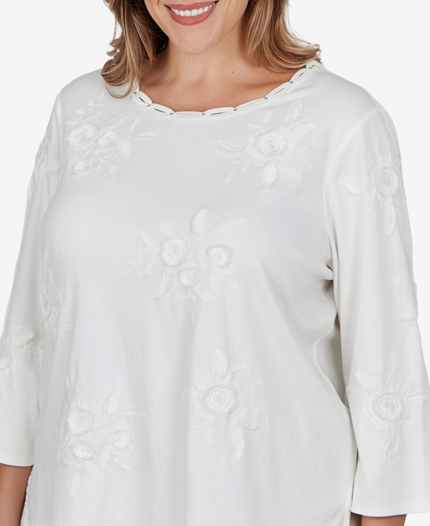 Женский свитер Alfred Dunner Plus Size 3/4-Sleeve Floral Embroidery Pullover Blouse, цвет: Слоновая кость — фото 4