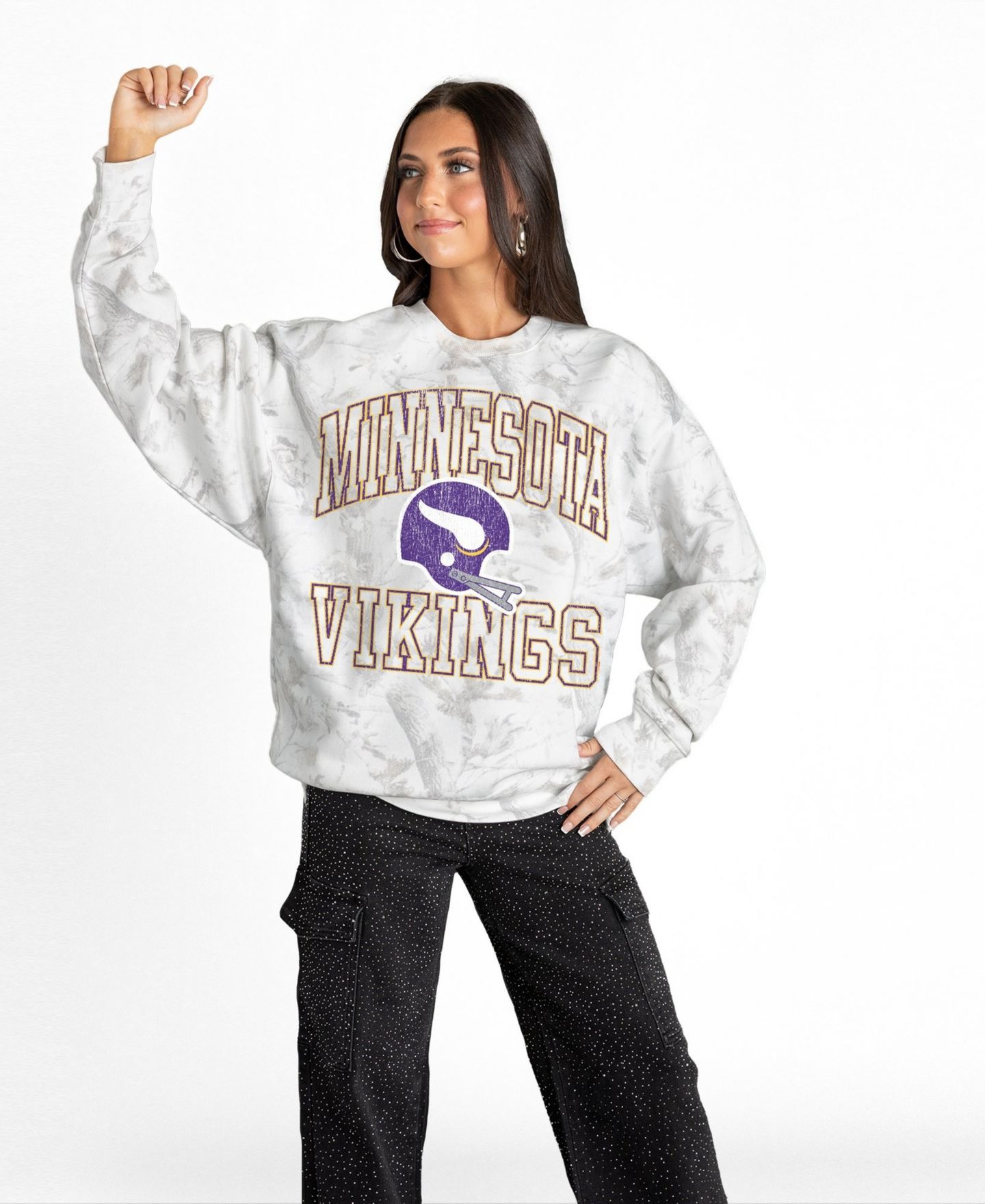 Женская толстовка Gameday Couture Arctic Camo Minnesota Vikings Whiteout Oversized Premium Fleece — фото 4