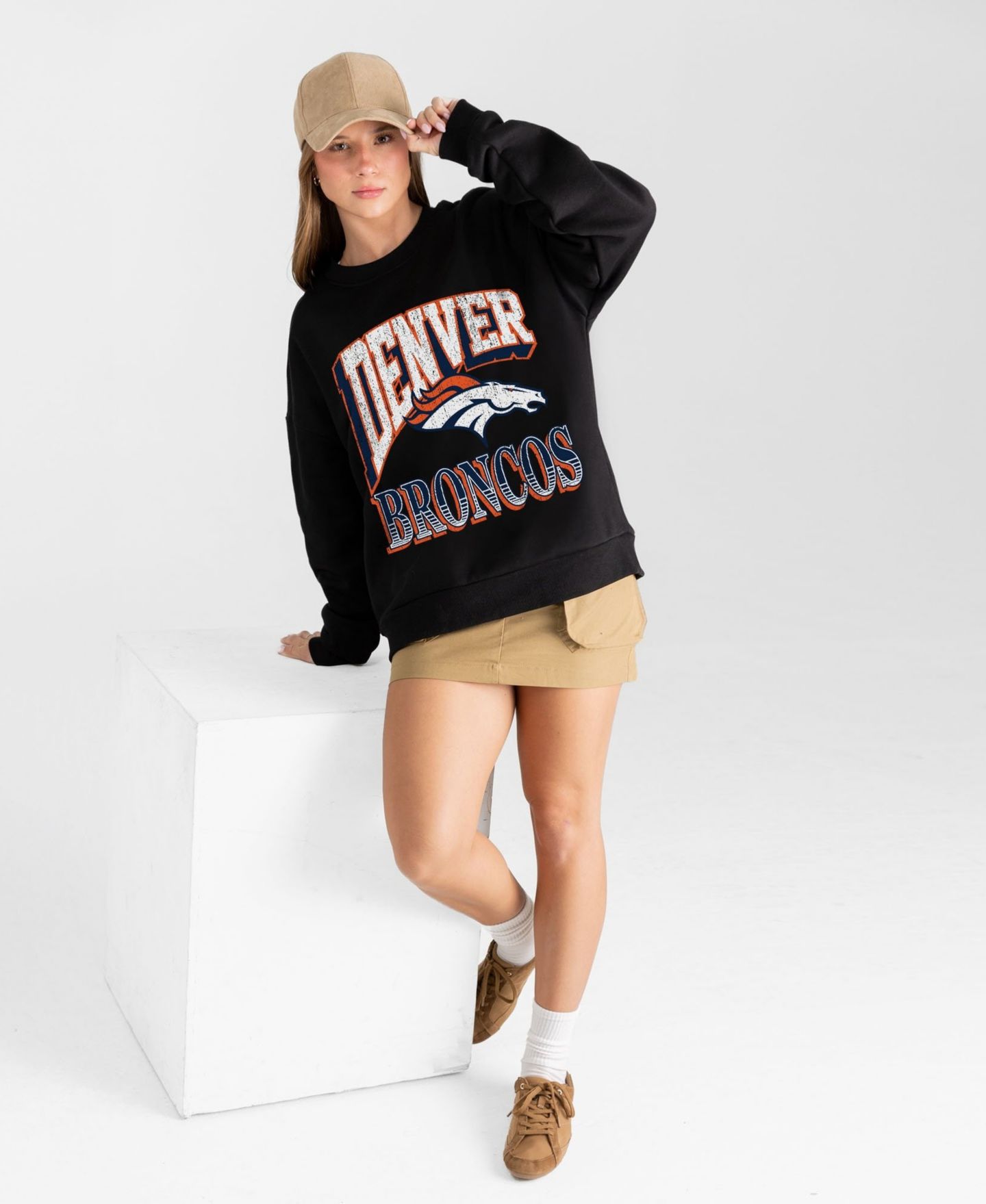 Женская толстовка Gameday Couture Black Denver Broncos Victory Prime Black Label Premium Drop Shoulder — фото 3