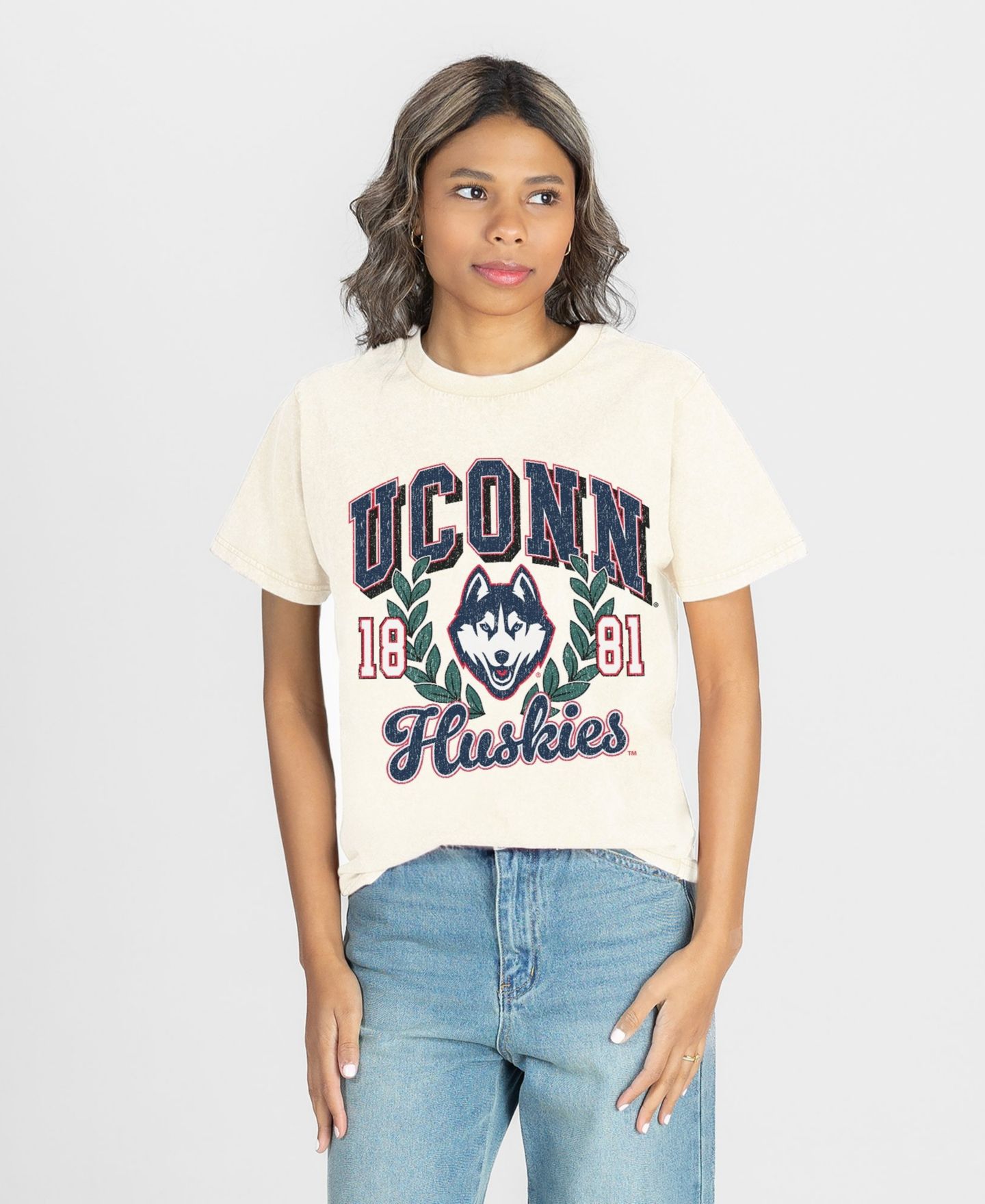 Женская футболка Gameday Couture Natural UConn Huskies Raised on Victory — фото 1