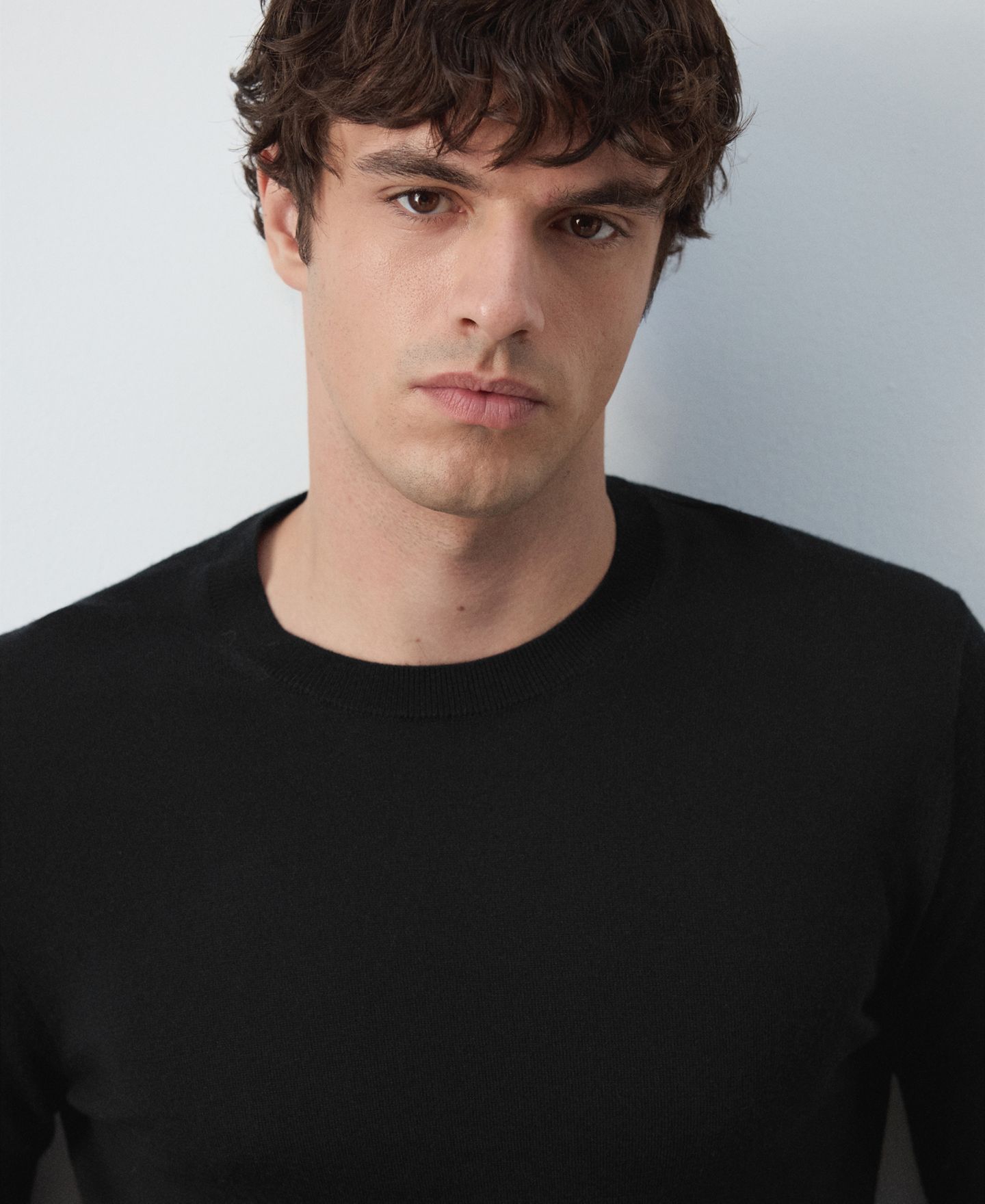 Мужской свитер Mango Willy 100% Wool Crewneck, цвет: Чёрный — фото 3
