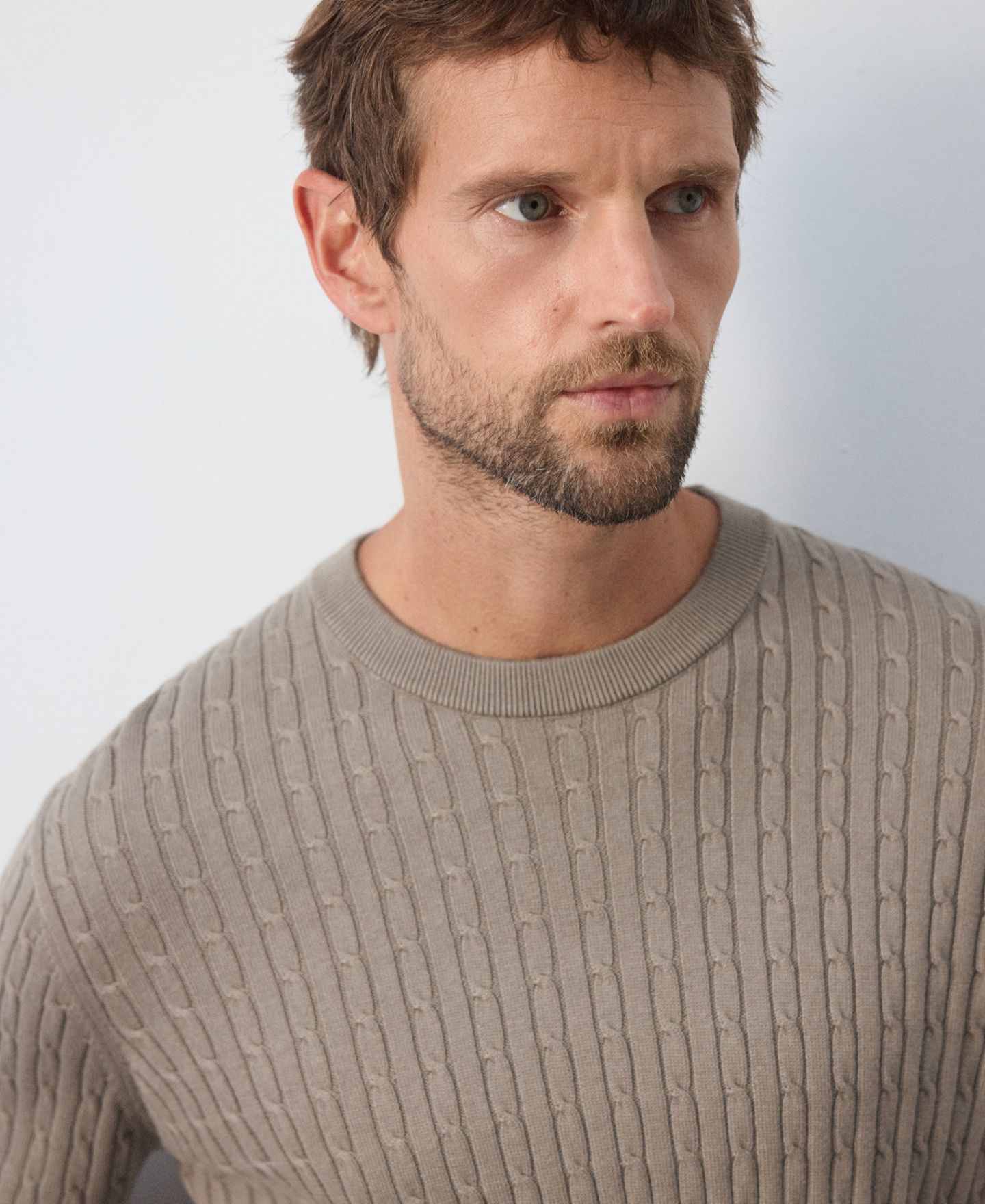 Мужской свитер Mango Mars Cable-Knit Crewneck, цвет: Норковый серый — фото 3