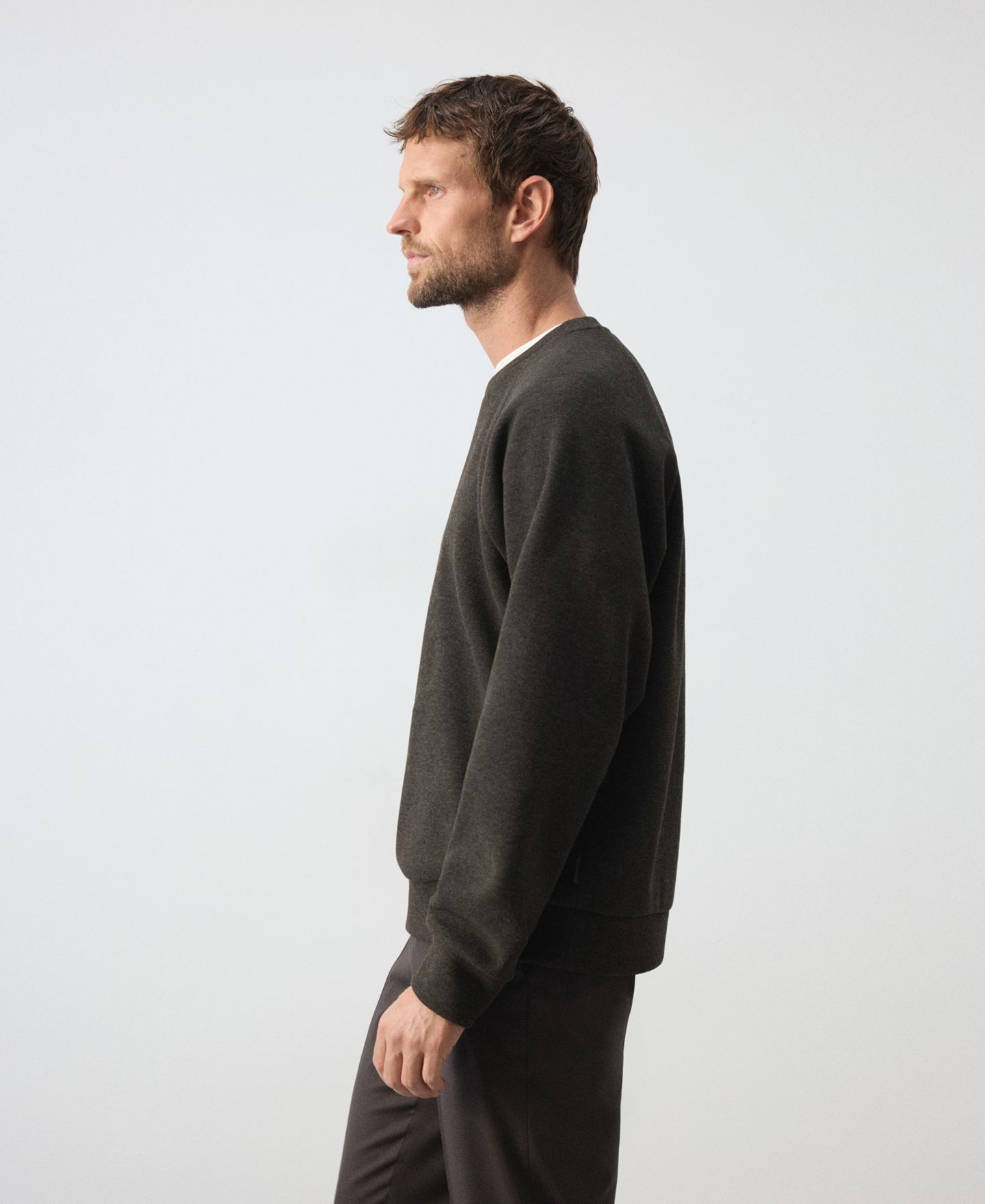 Мужская толстовка Mango Sudadera Pom Crewneck Pullover, цвет: Коричневый — фото 6
