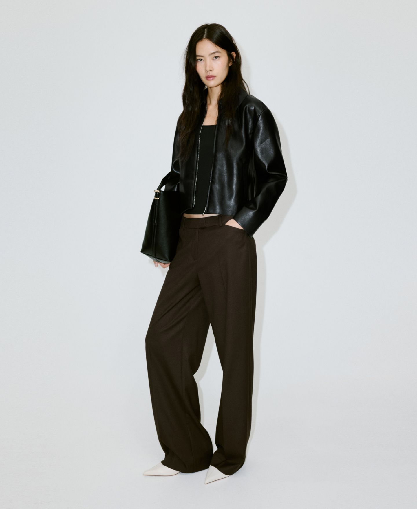 Женская куртка Mango Faux Leather Zip-Up, цвет: Чёрный — фото 2
