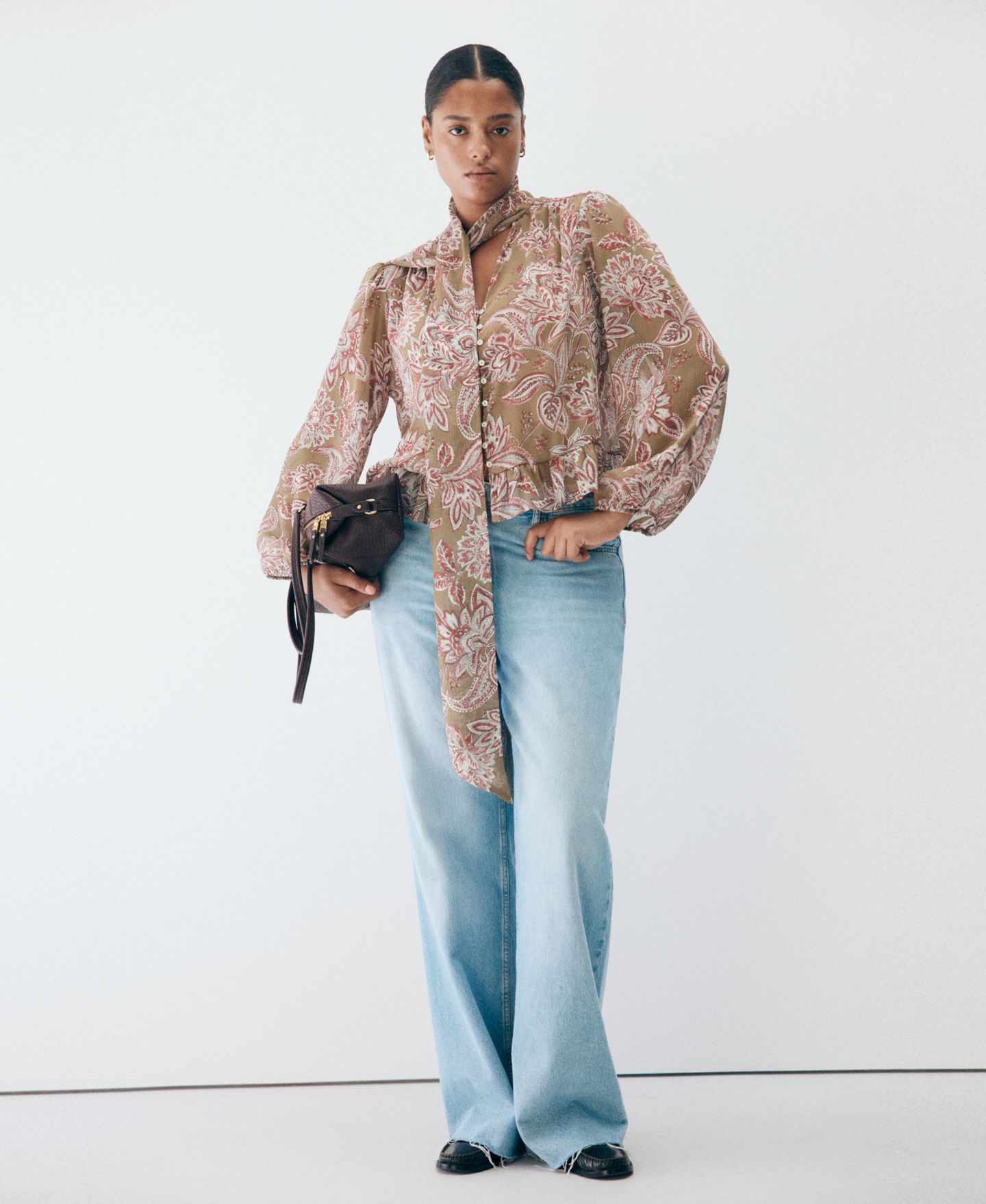 Женская блузка Mango Floral-Print Tie-Front Puffed Sleeve, цвет: Зелёный — фото 6