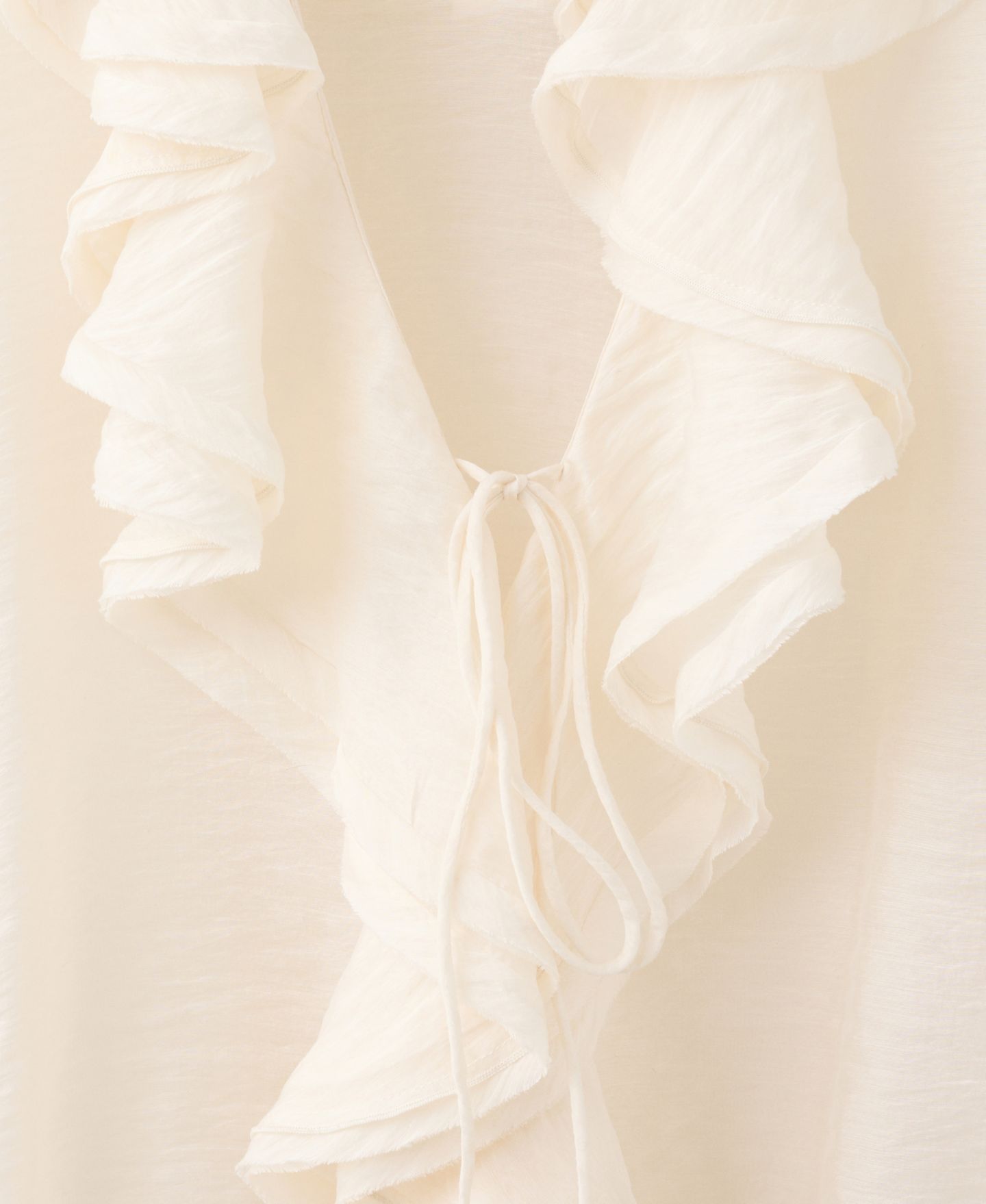 Женская блузка Mango Ruffled V-Neck Long-Sleeve, цвет: Экрю — фото 4