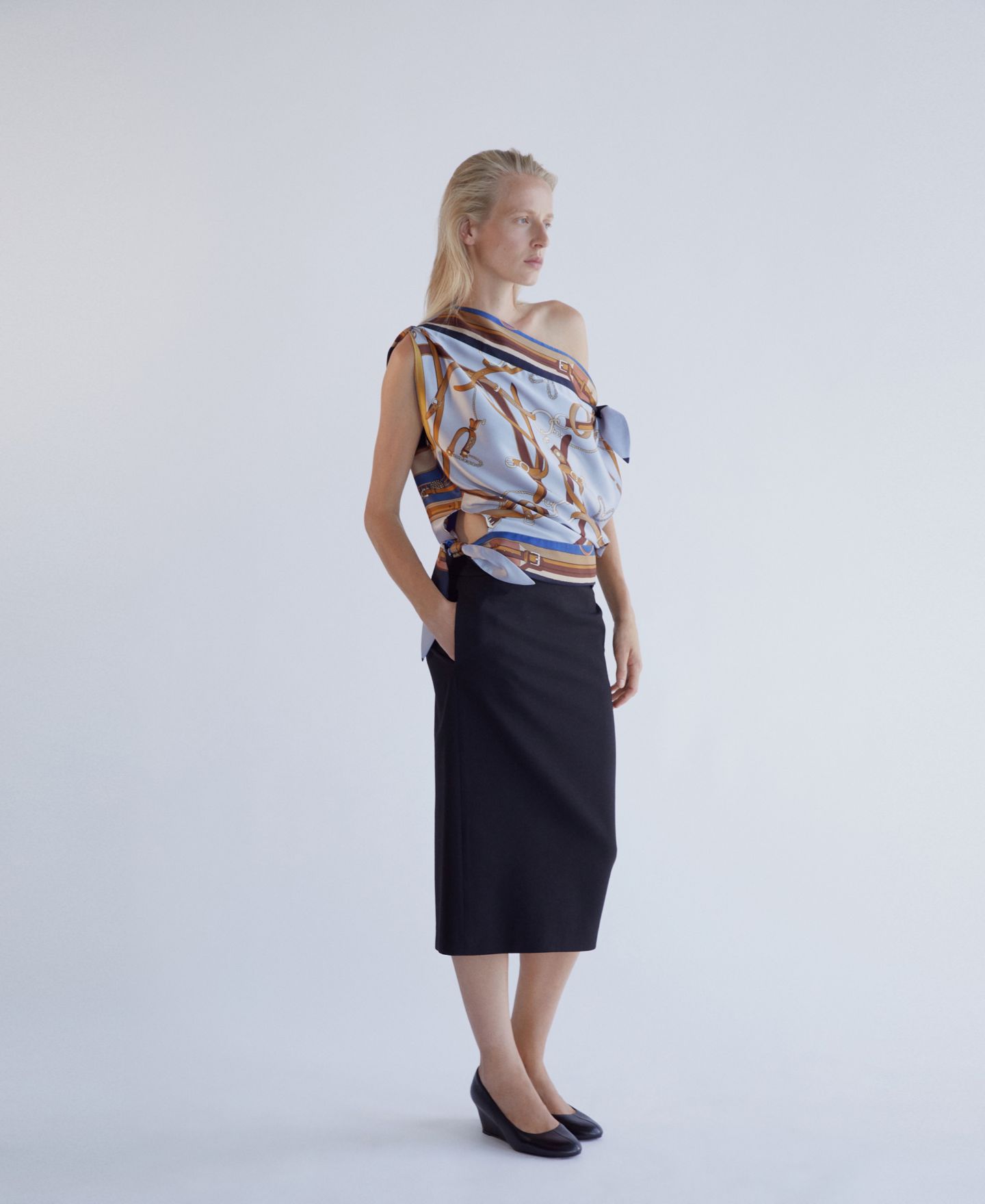 Женская блузка Mango Satin Printed Tie-Front, цвет: Небесно-голубой — фото 2