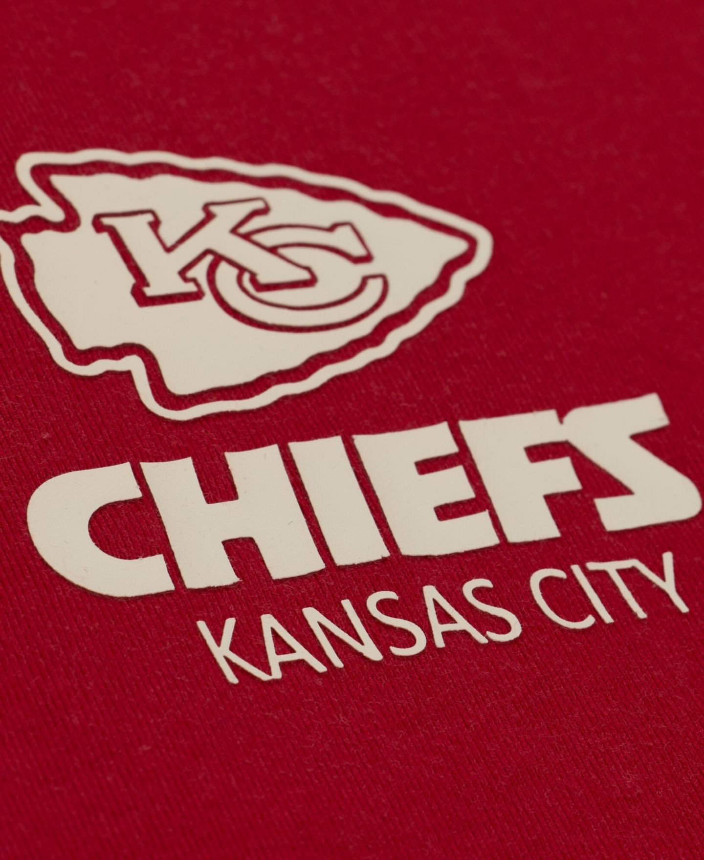 Женская футболка Mitchell & Ness Scarlet Kansas City Chiefs Core Essentials Micro Logo Boxy Crop — фото 5