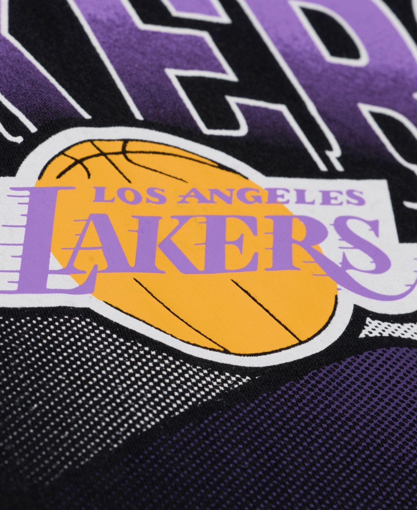 Женская футболка Mitchell & Ness Mitchell Ness Black Los Angeles Lakers Street Graphic Boxy Crop — фото 4