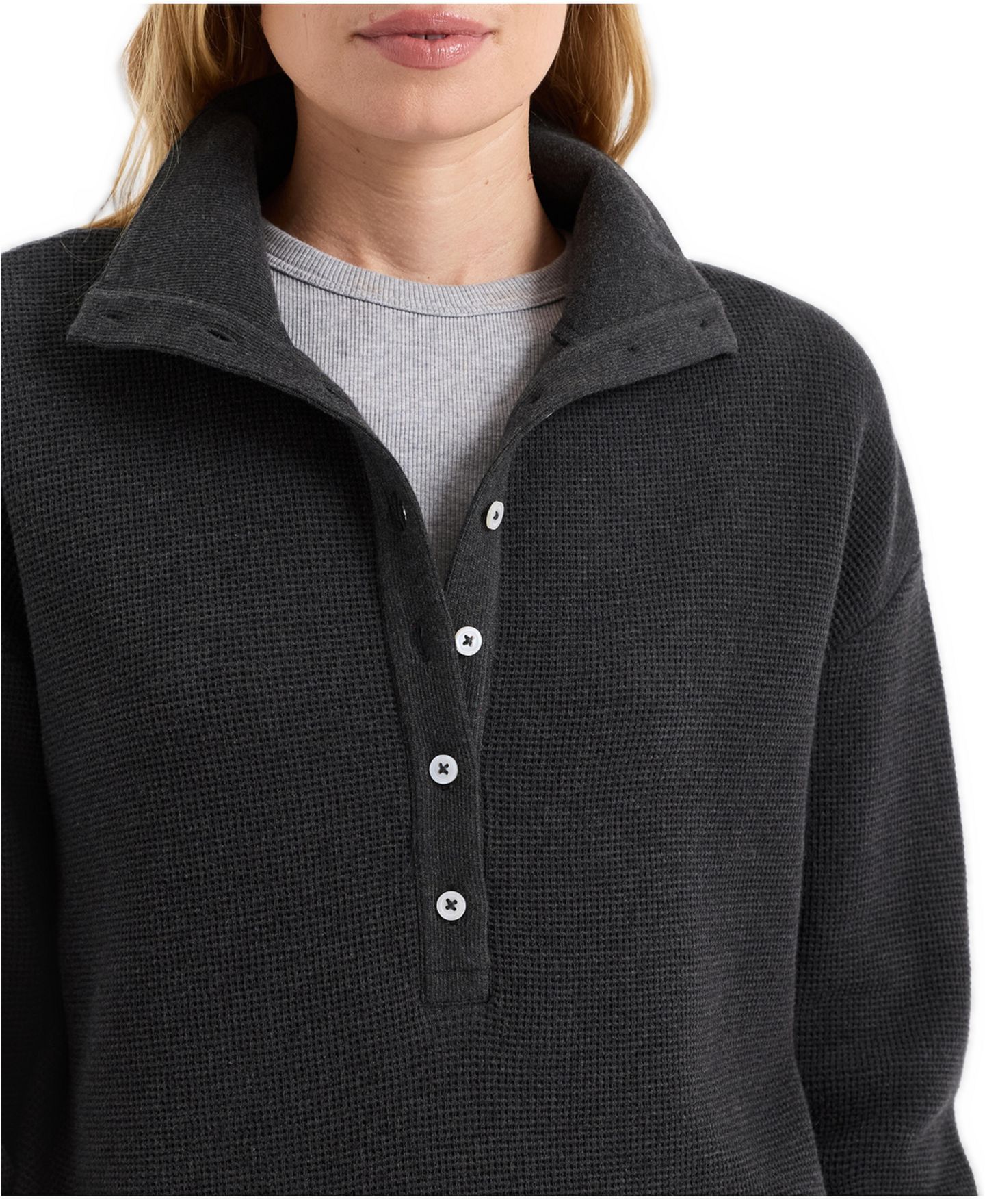 Женский топ Pact Plus Size Luxe Waffle-Knit Long-Sleeve Henley, цвет: Тёмный угольный меланжевый — фото 3