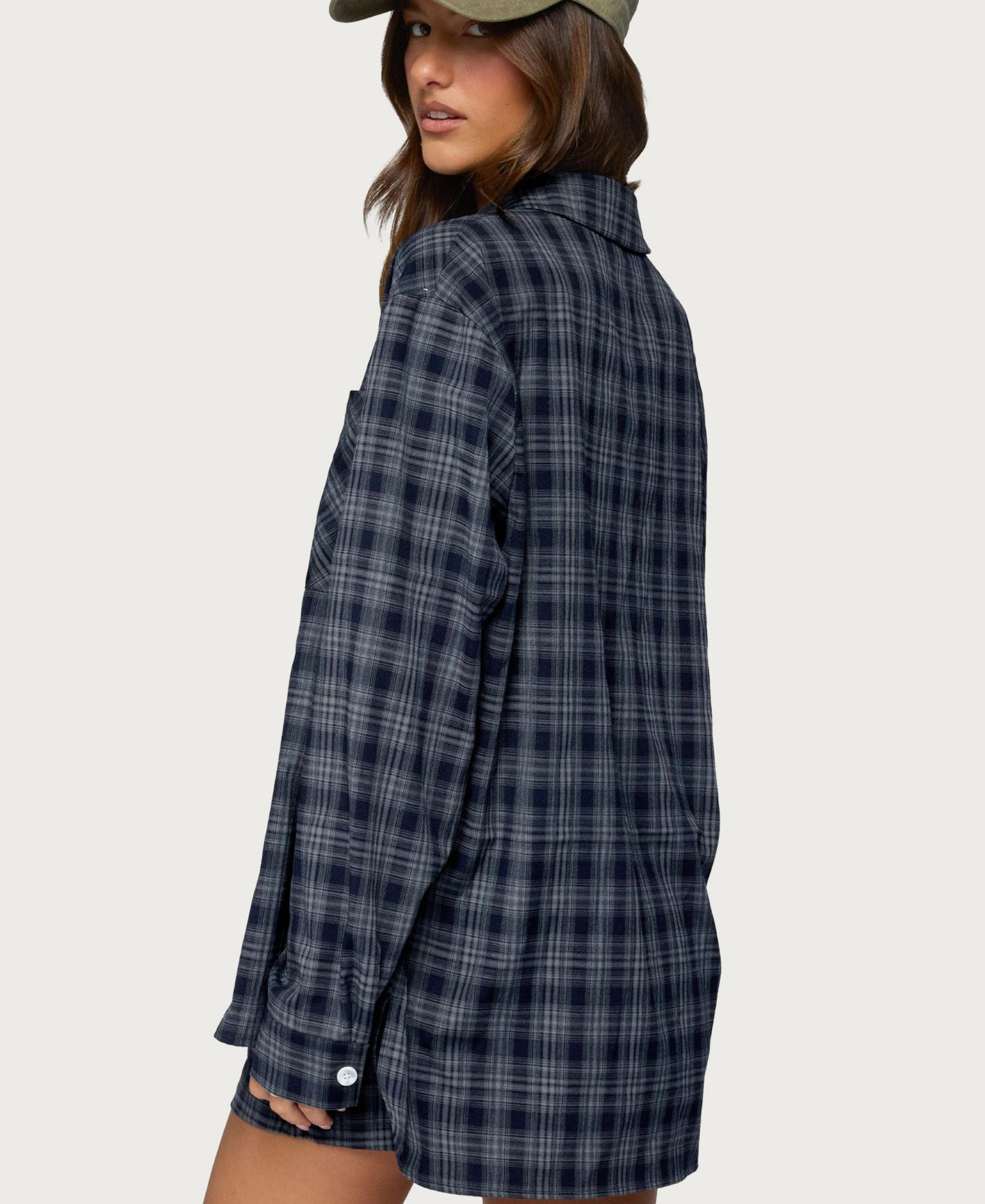 Женский топ Edikted Alessa Plaid Long Sleeve Button Up, цвет: Тёмный синий — фото 3