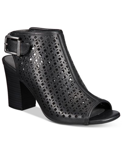 White Mountain Serina Block Heel Sandals