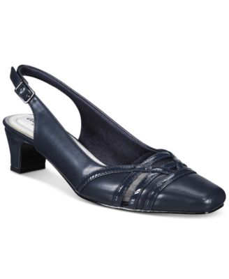 easy street kristen pump