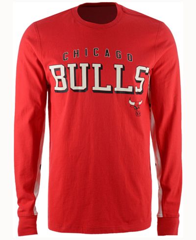 G-III Sports Men's Chicago Bulls Hands High Front Four Long Sleeve T-Shirt