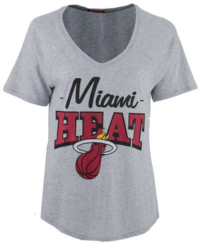 Mitchell & Ness Women's Miami Heat Score V-Neck T-Shirt