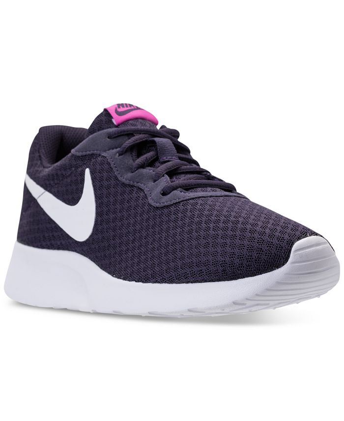 Nike tanjun finish line discount