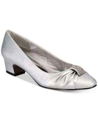 Easy street silver pumps on sale