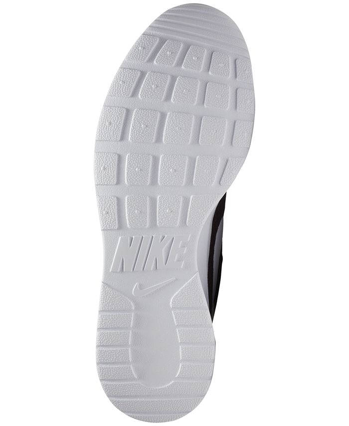 finish line nike tanjun