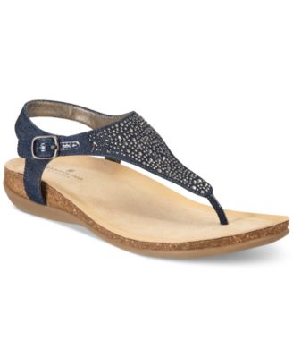 bandolino thong sandals