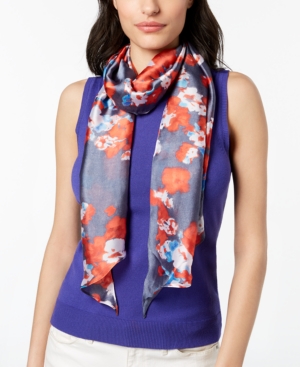 VINCE CAMUTO TEXTILE FLOWER SCARF