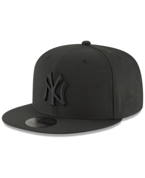 New Era New York Yankees Blackout 59FIFTY Fitted Cap