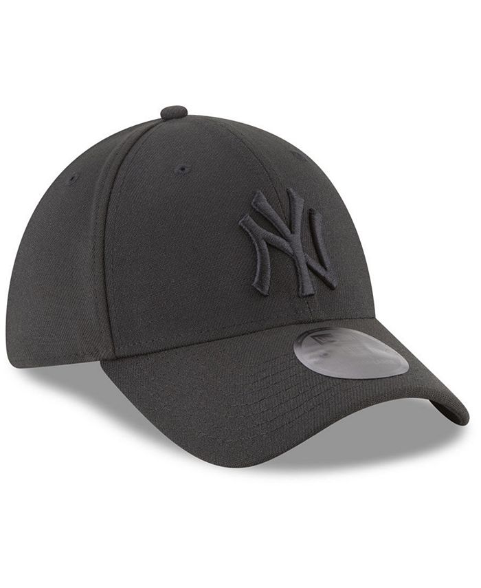 New Era New York Yankees Blackout 39THIRTY Cap - Macy's